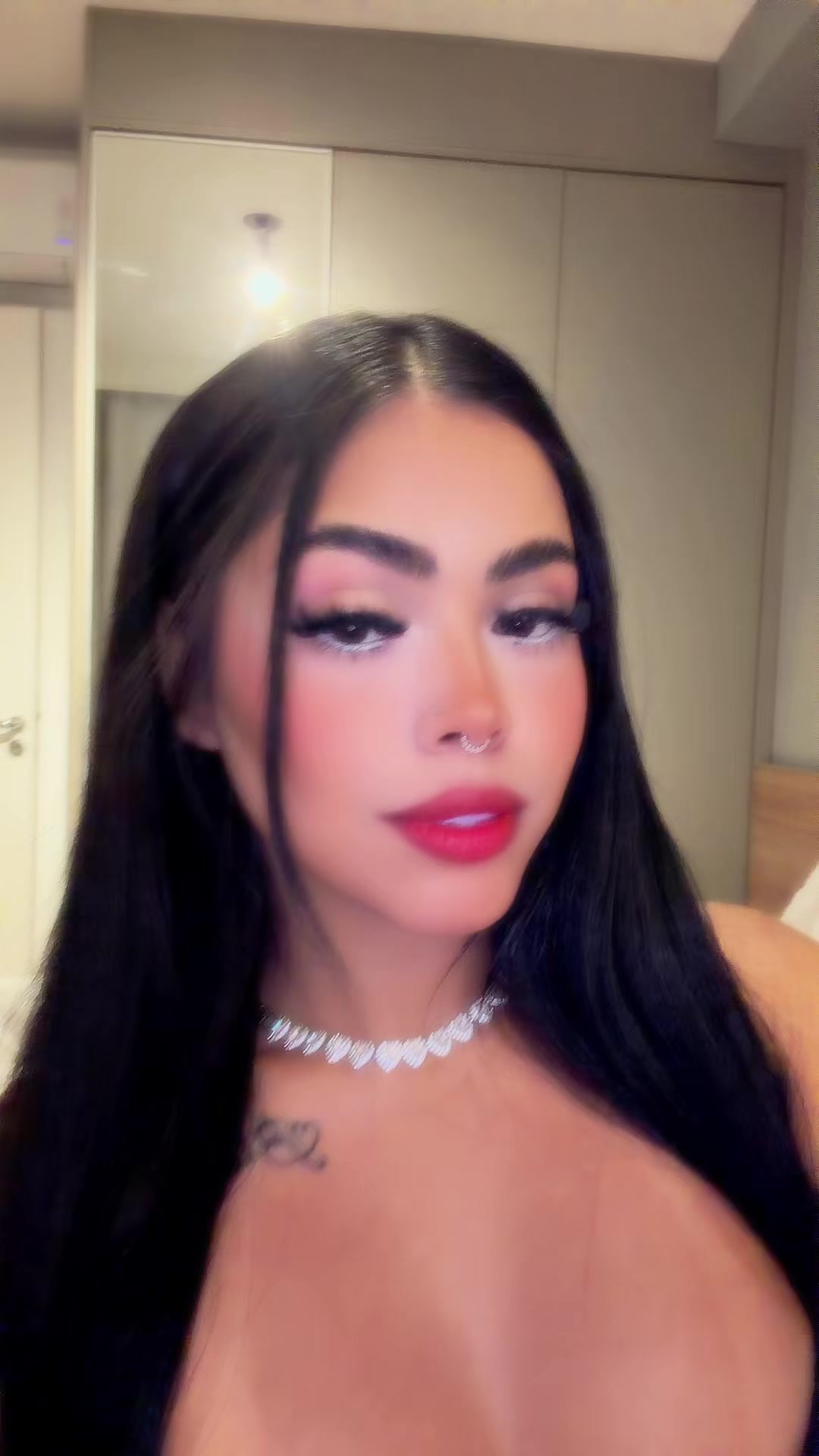 @indiaazinha083