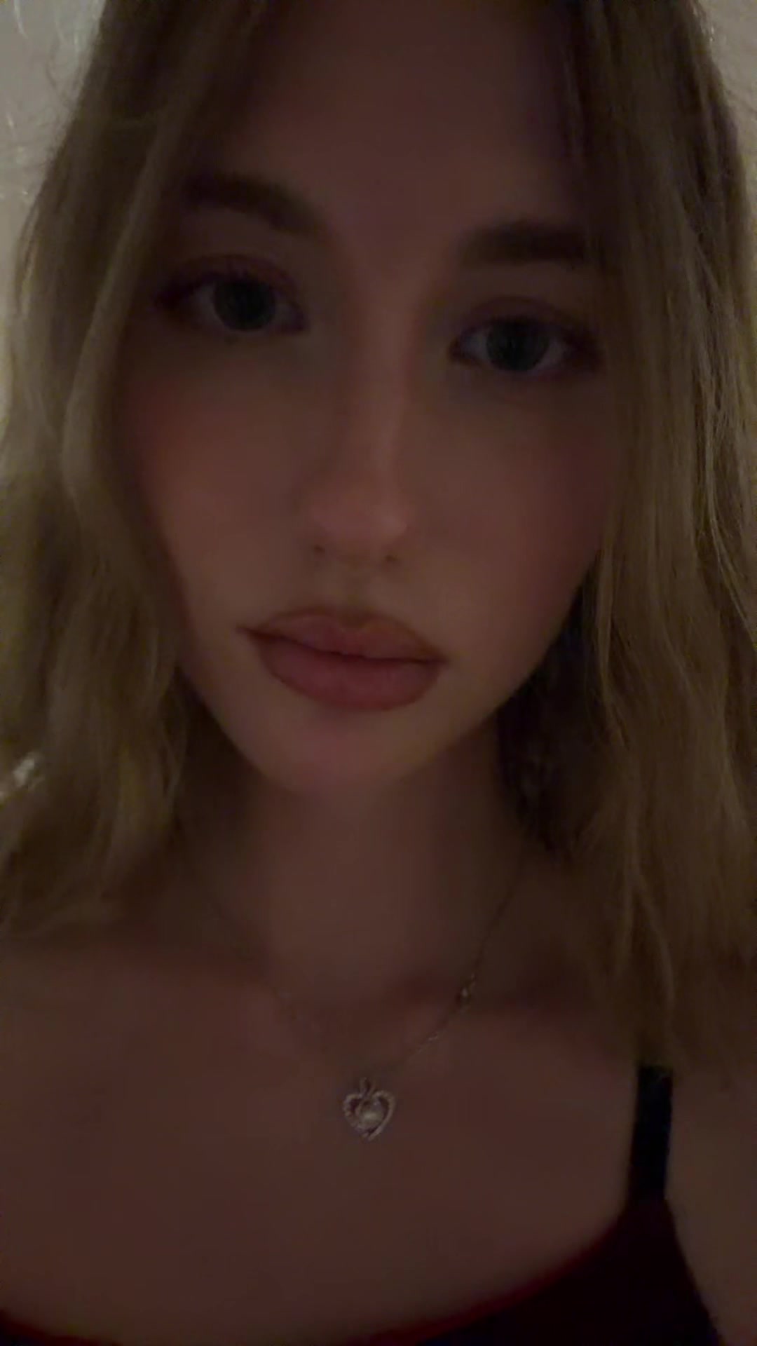 @Blondinka