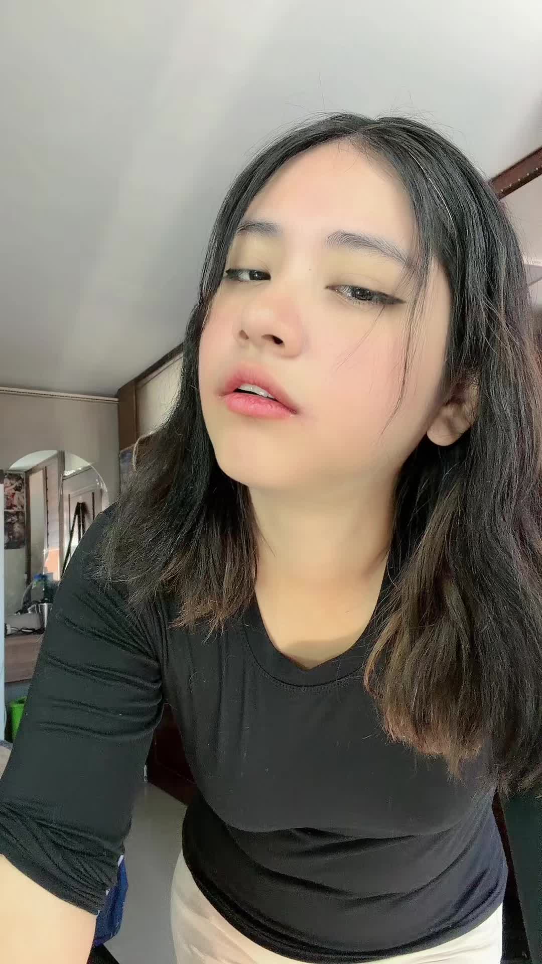 @ARIANA_PAN🙀🇧🇴