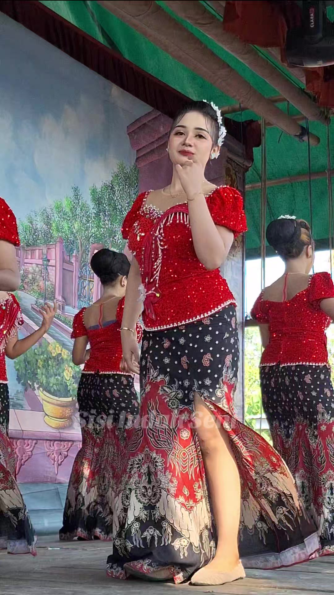 @SisiIndahSeni