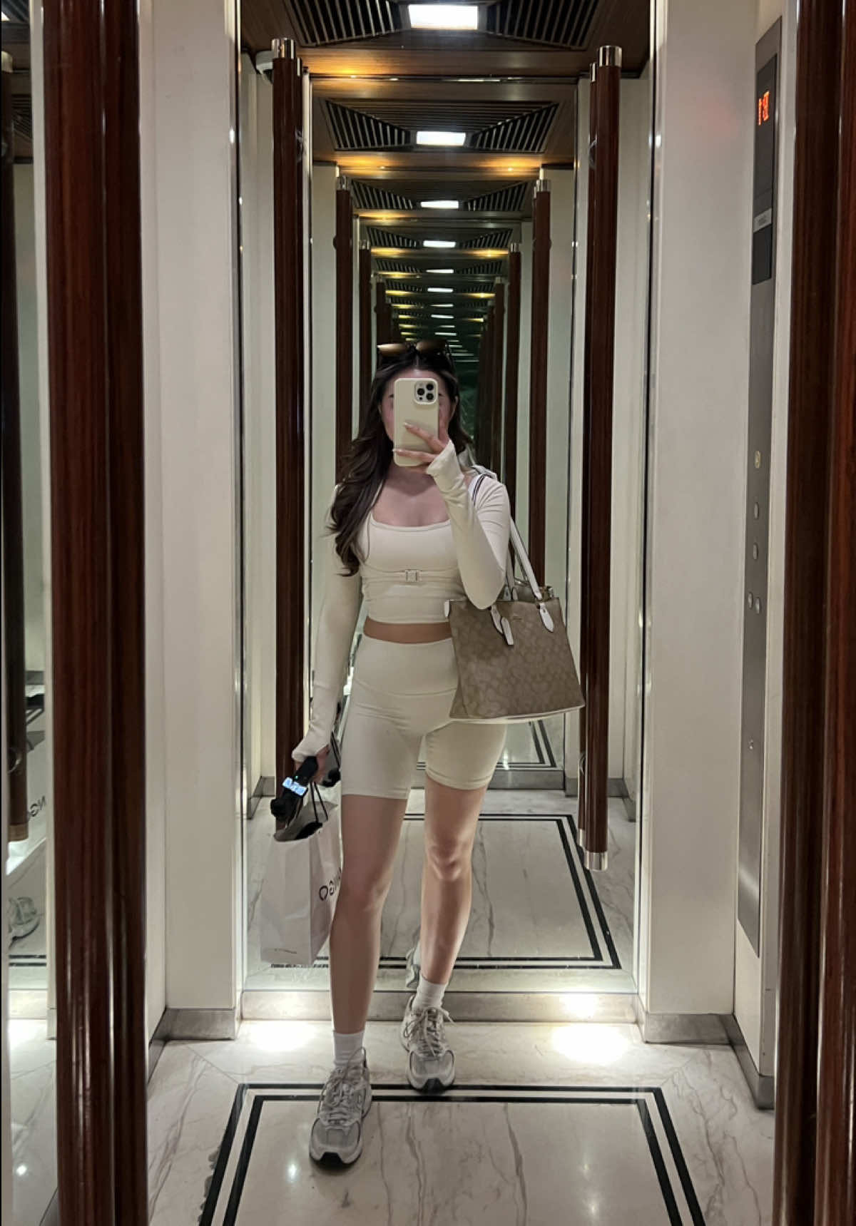@manaigrosie on ig