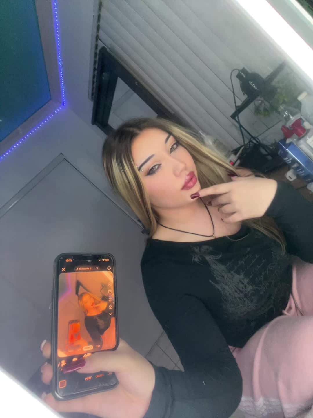 @🦆