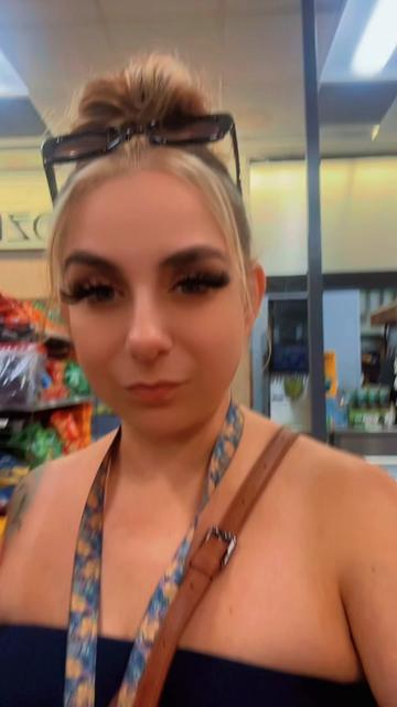 @Ladydestino