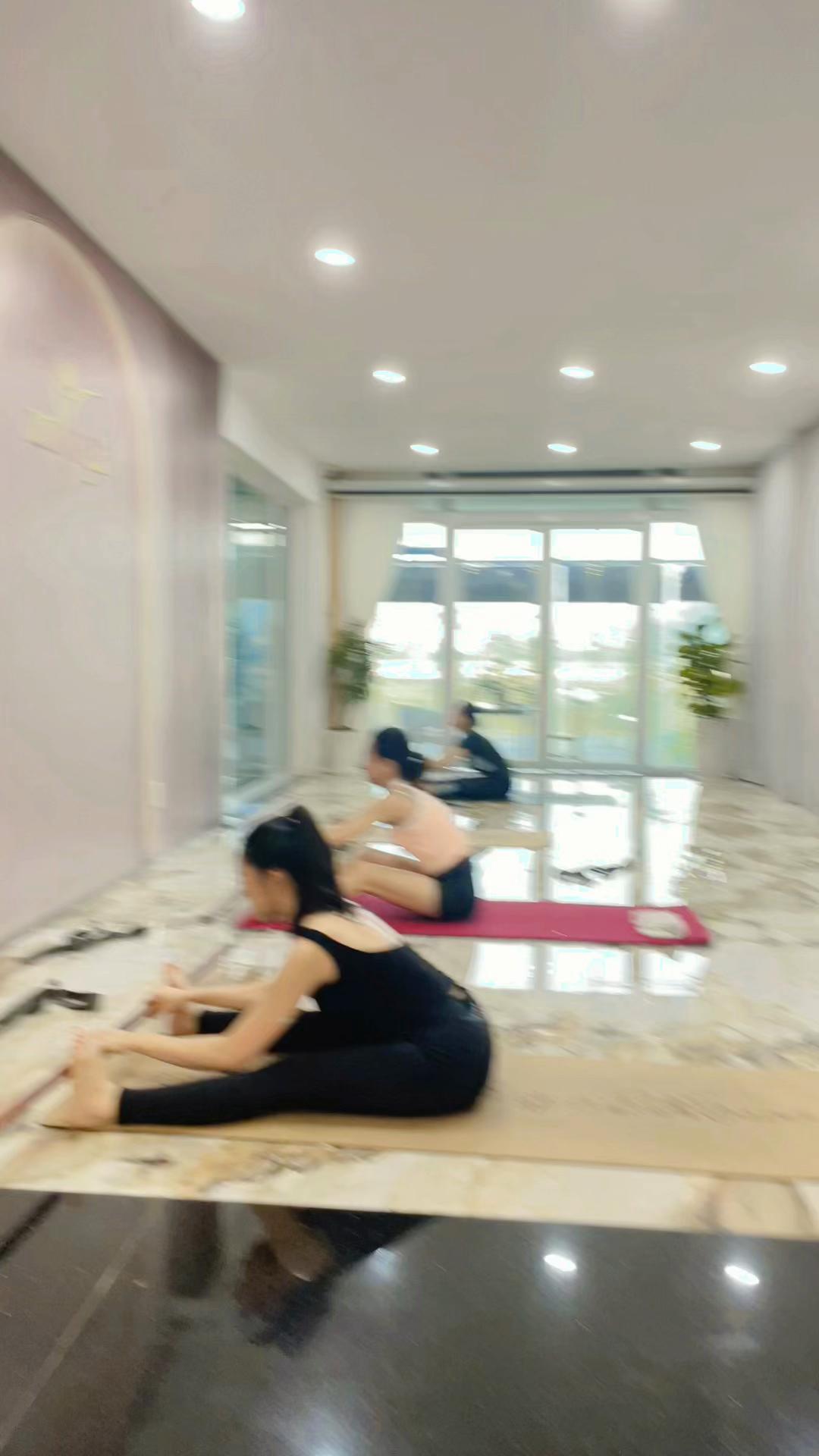 @Minh Nguyệt Yoga
