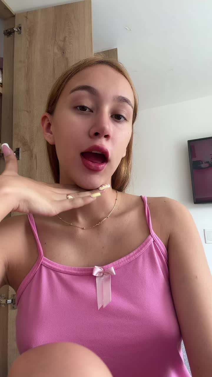 @tu_mona_favv