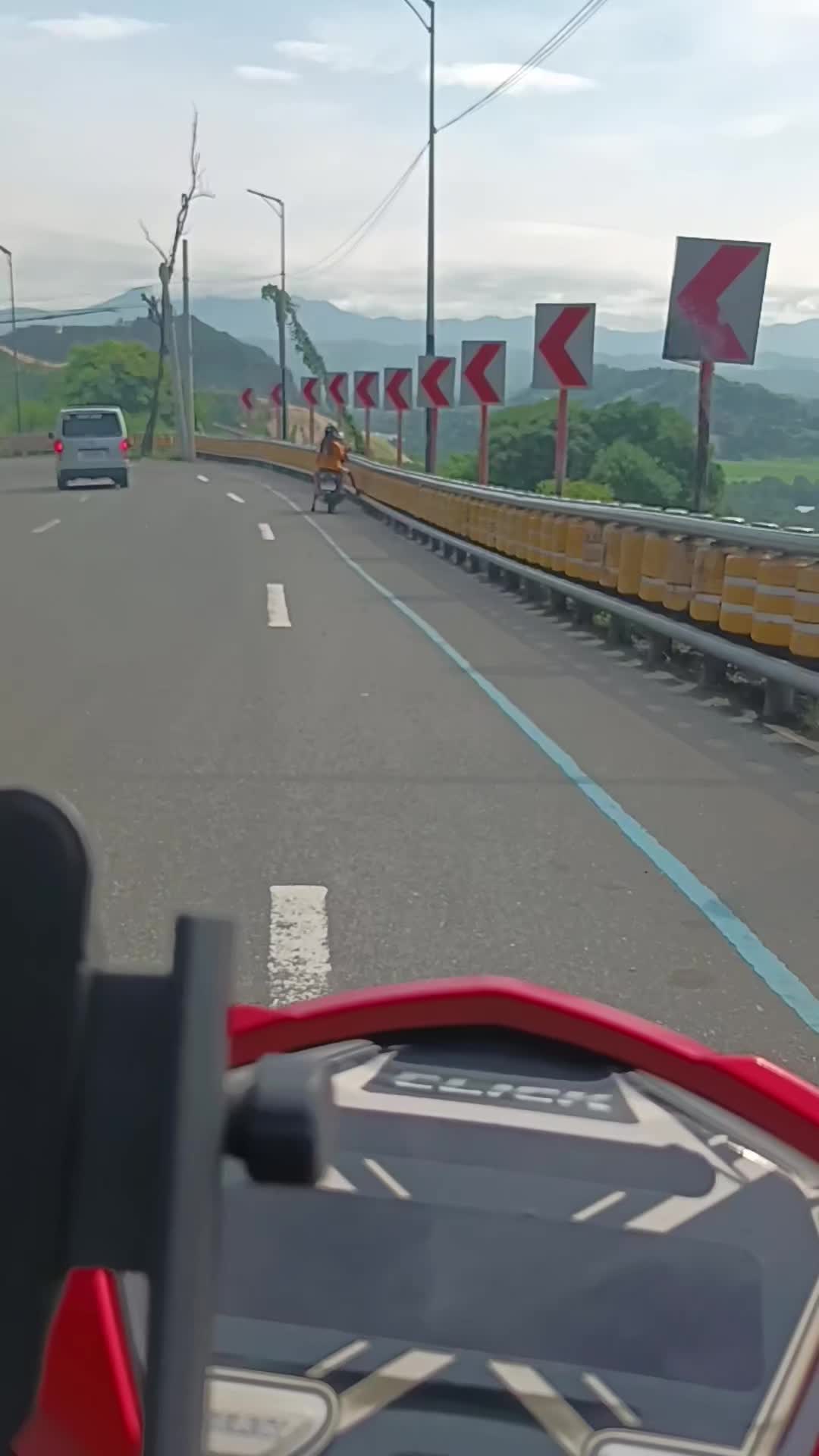 @Dhinz 29🇵🇭