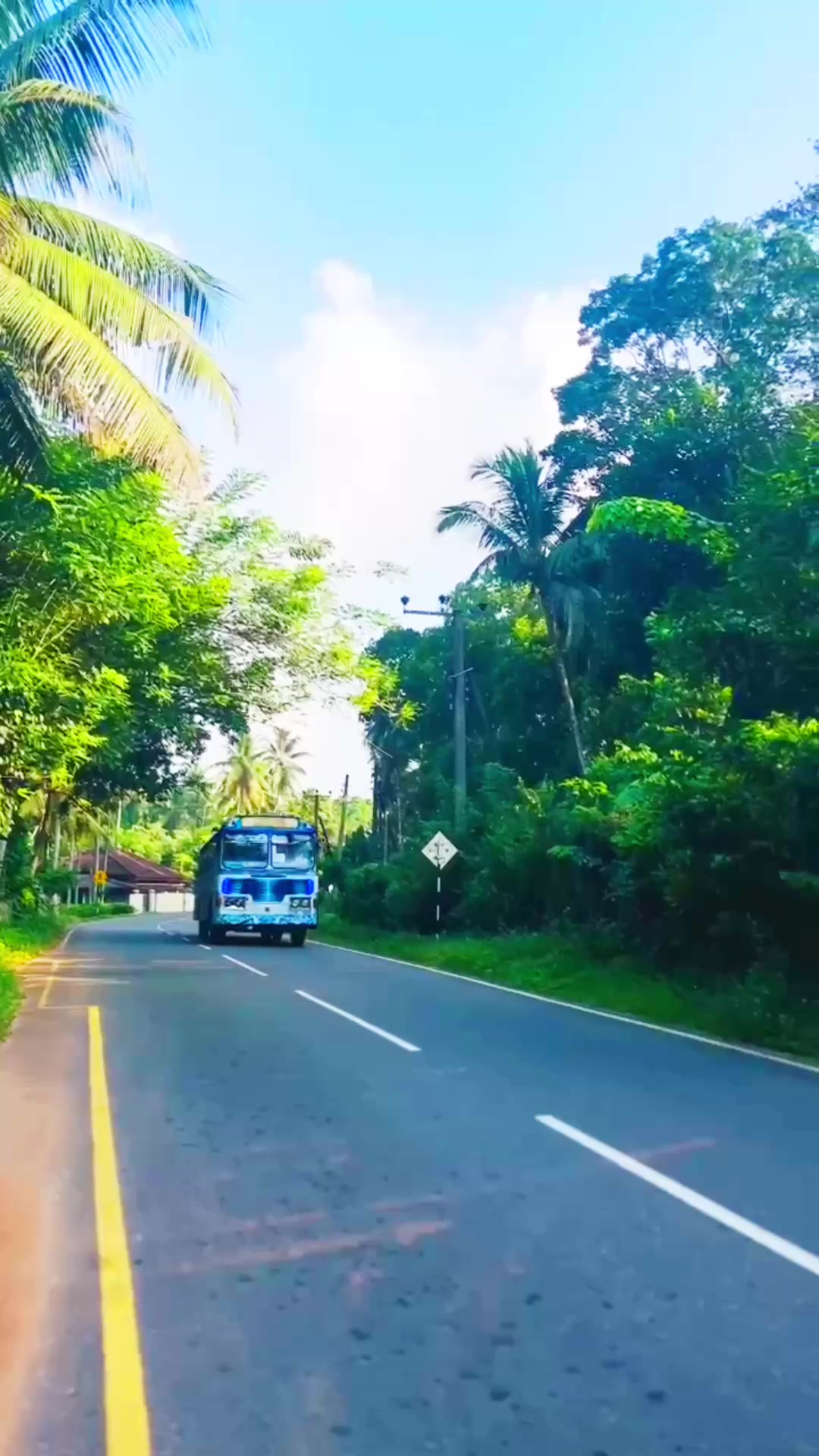 @කවී🇧 🇷 🇴 🄱🅄🅂 𝐂𝐋𝐔𝐁