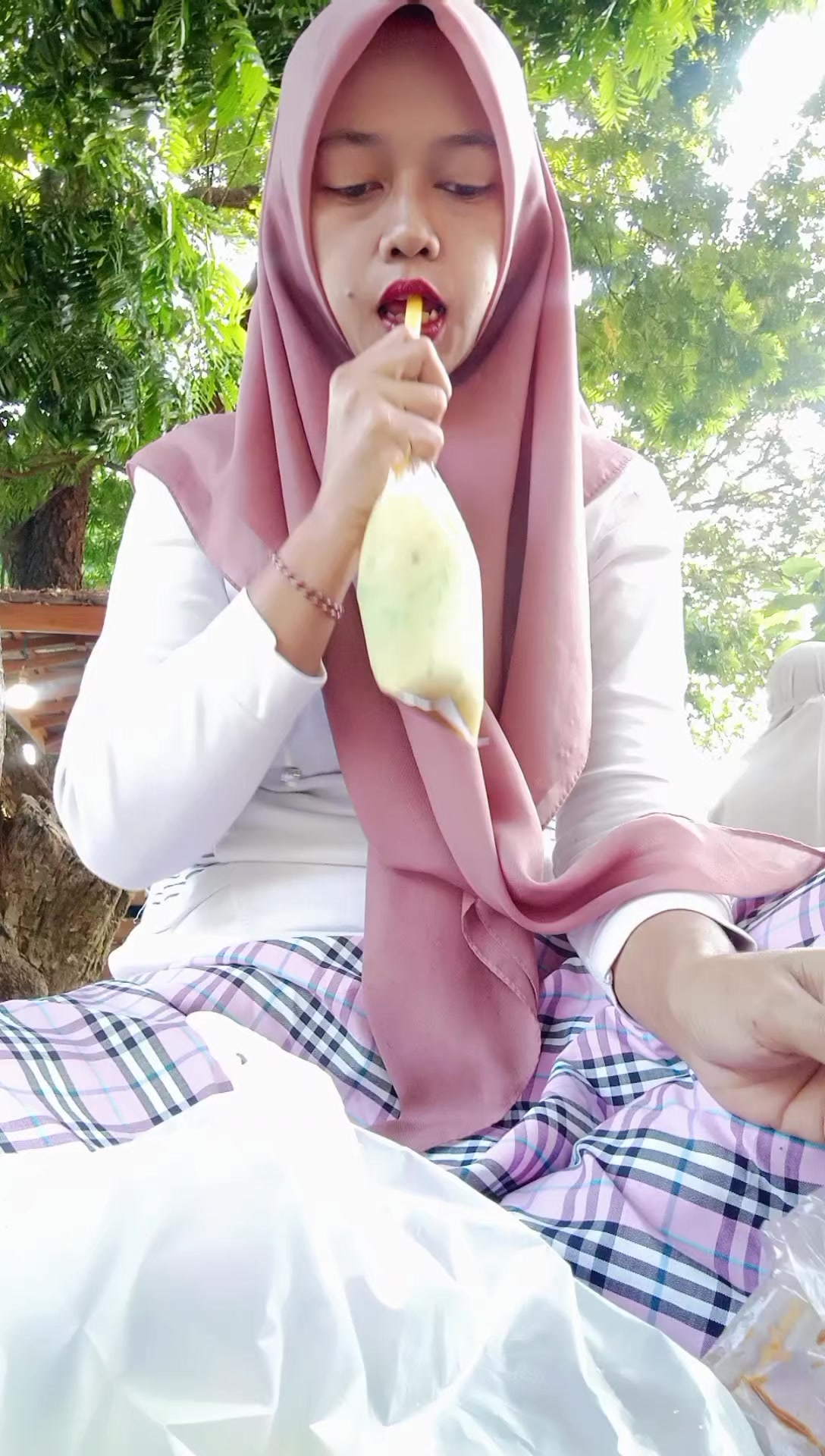 @Mbak Naty 😊