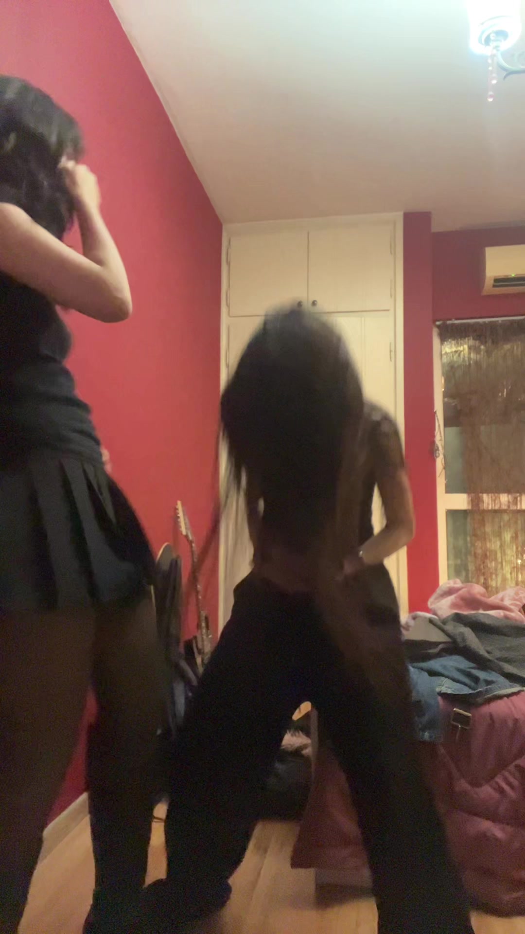 @Black hair ho ᶻ 𝗓 𐰁