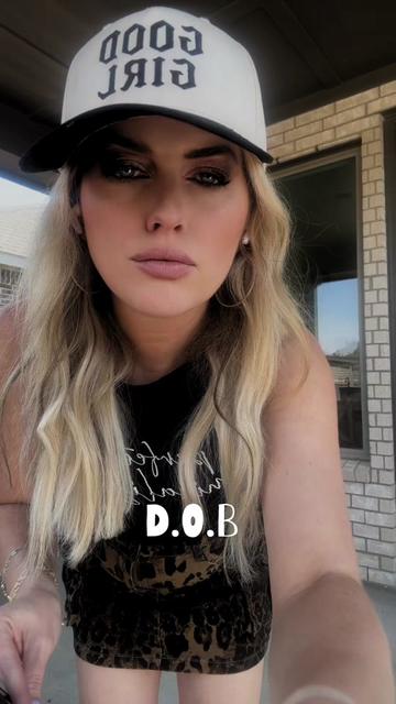 @Michelle 🦇📖🎧🥀