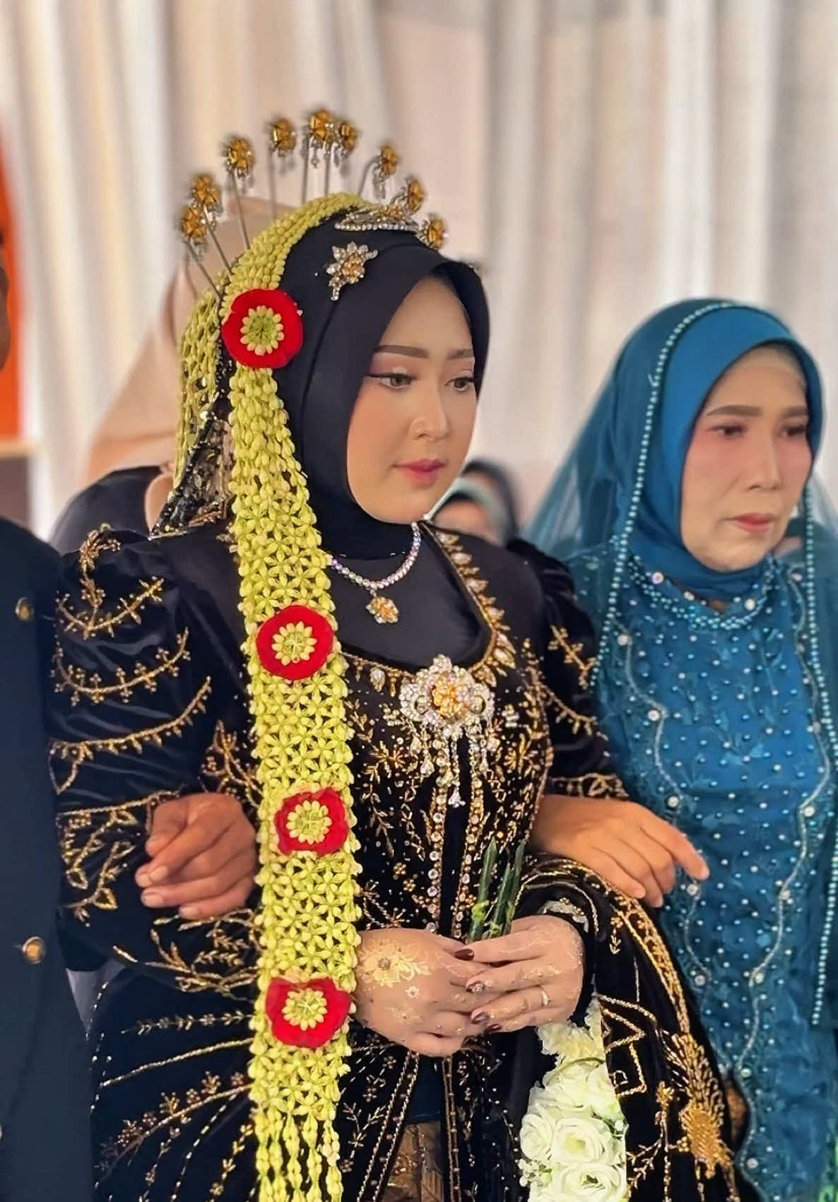 @Mbak Sari || Cucuk Lampah