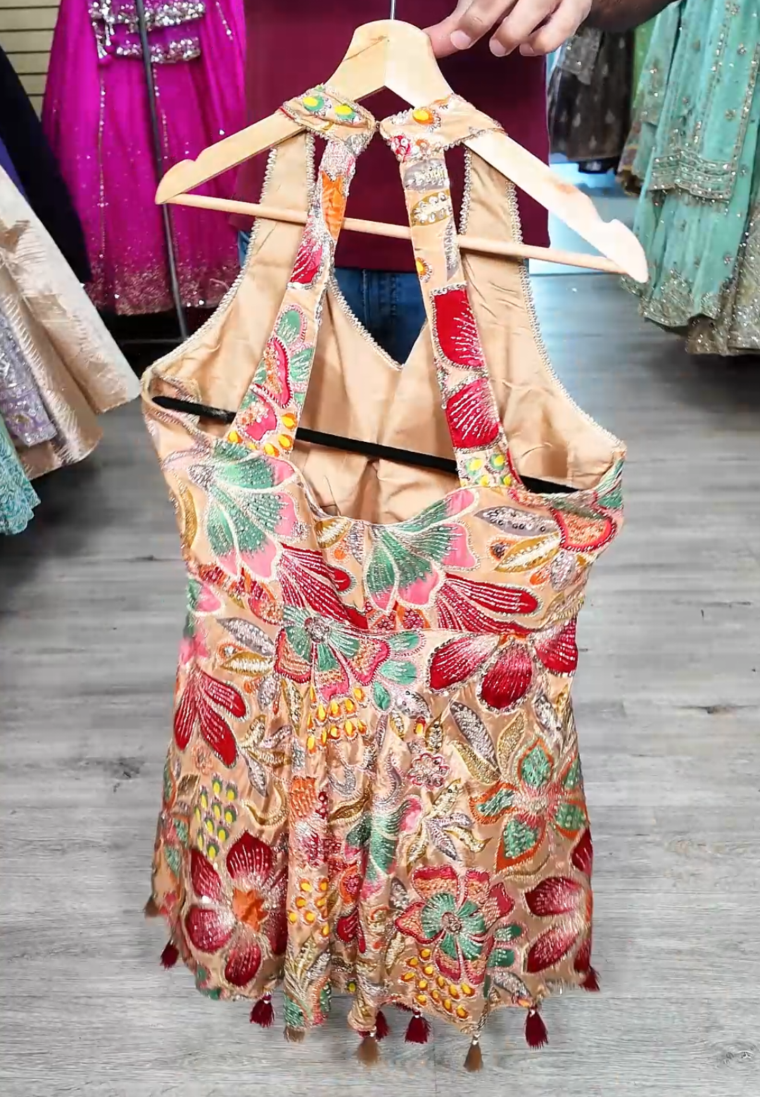 @Arora Fashions 🇨🇦