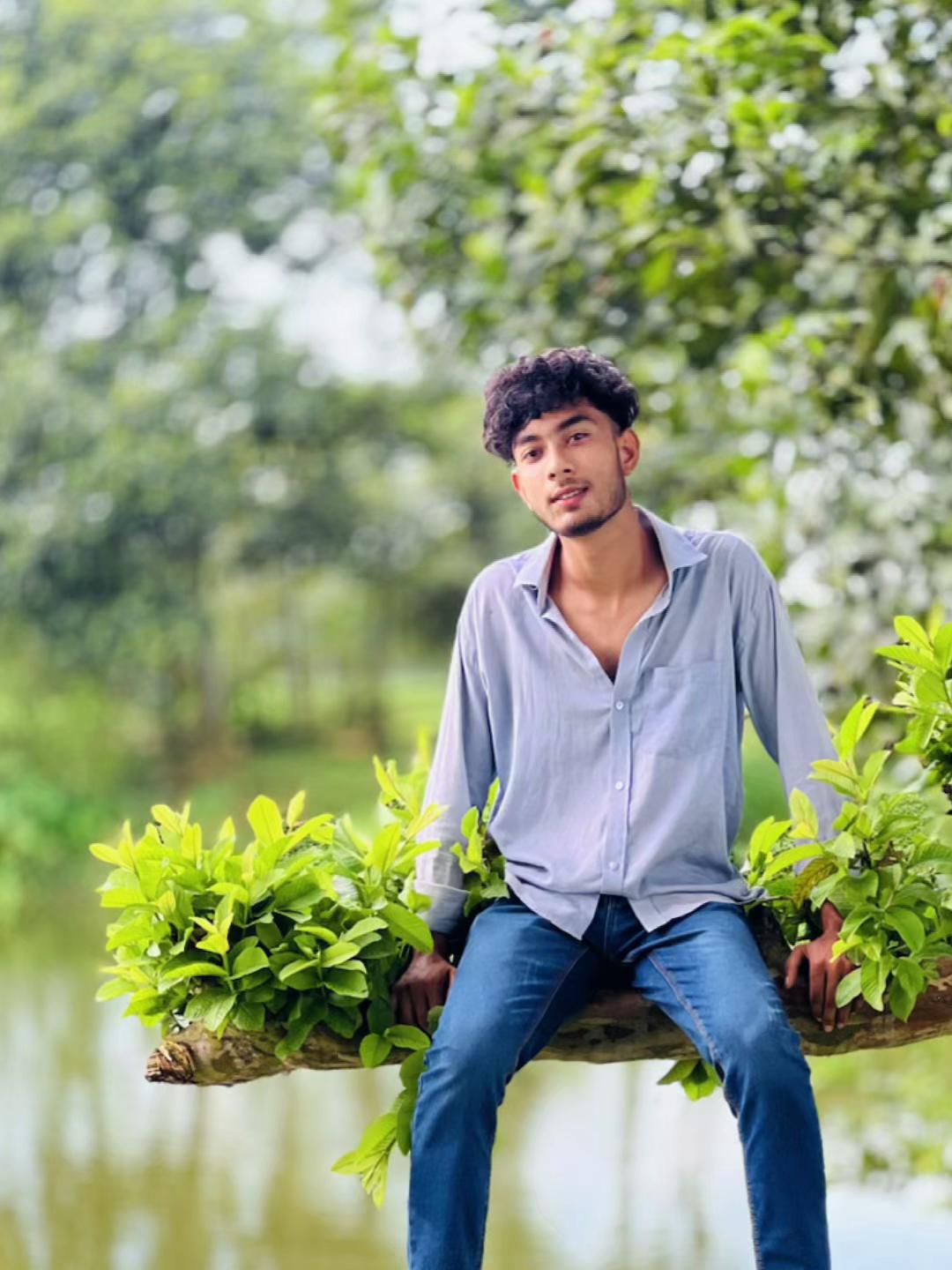 @𝐑𝐢𝐳𝐳    ! 🚩