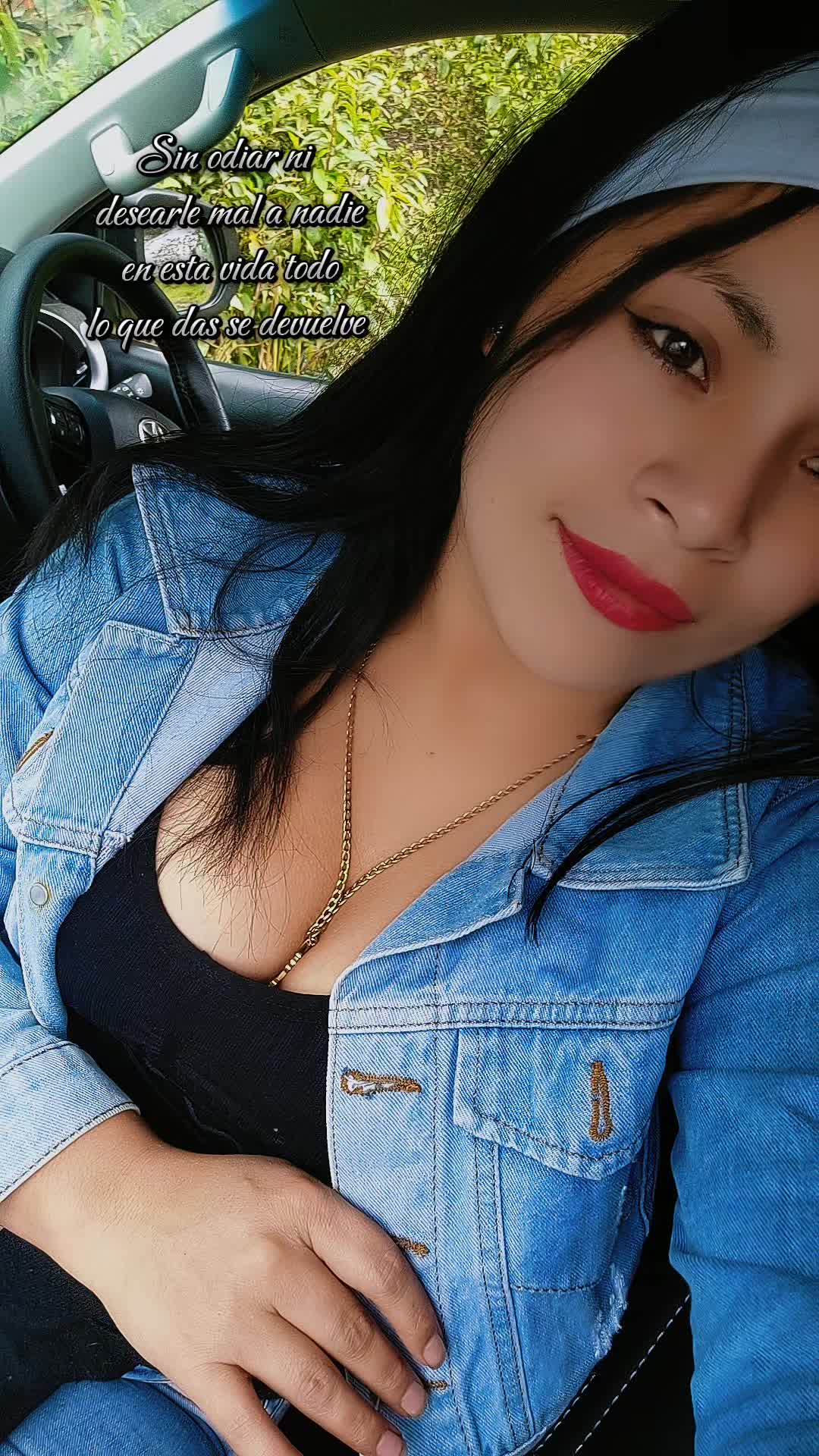 @♥ KAMILA 👸 ♥