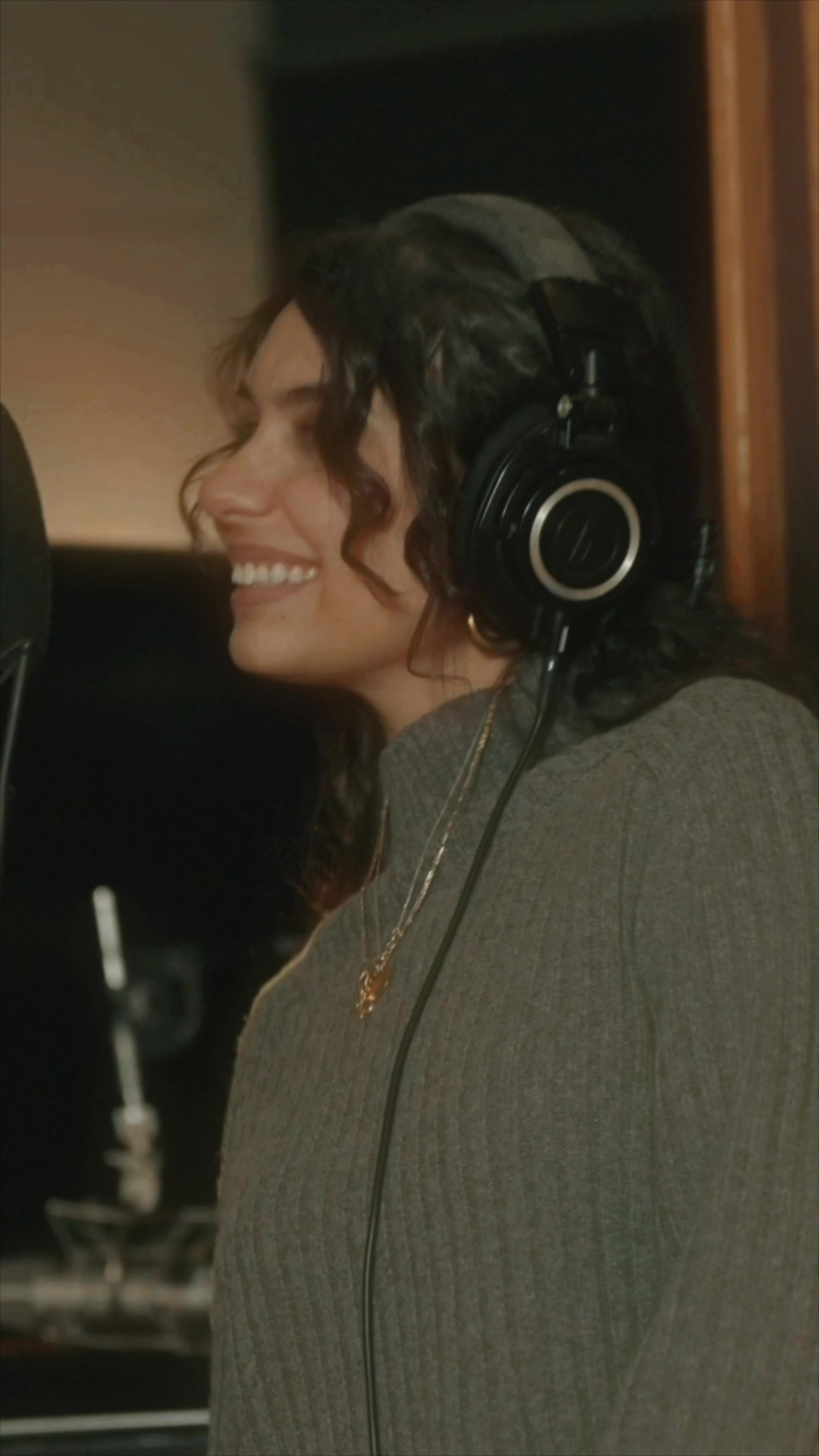 @Alessia Cara
