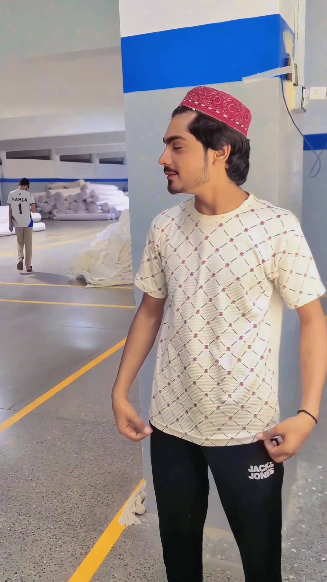 @معصوم پرندہ ظالم شکاری🦜🐦🥷