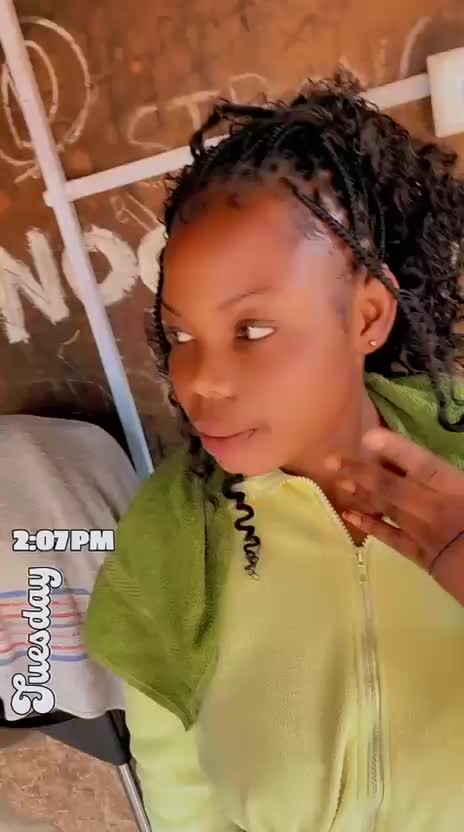 @Akuaa