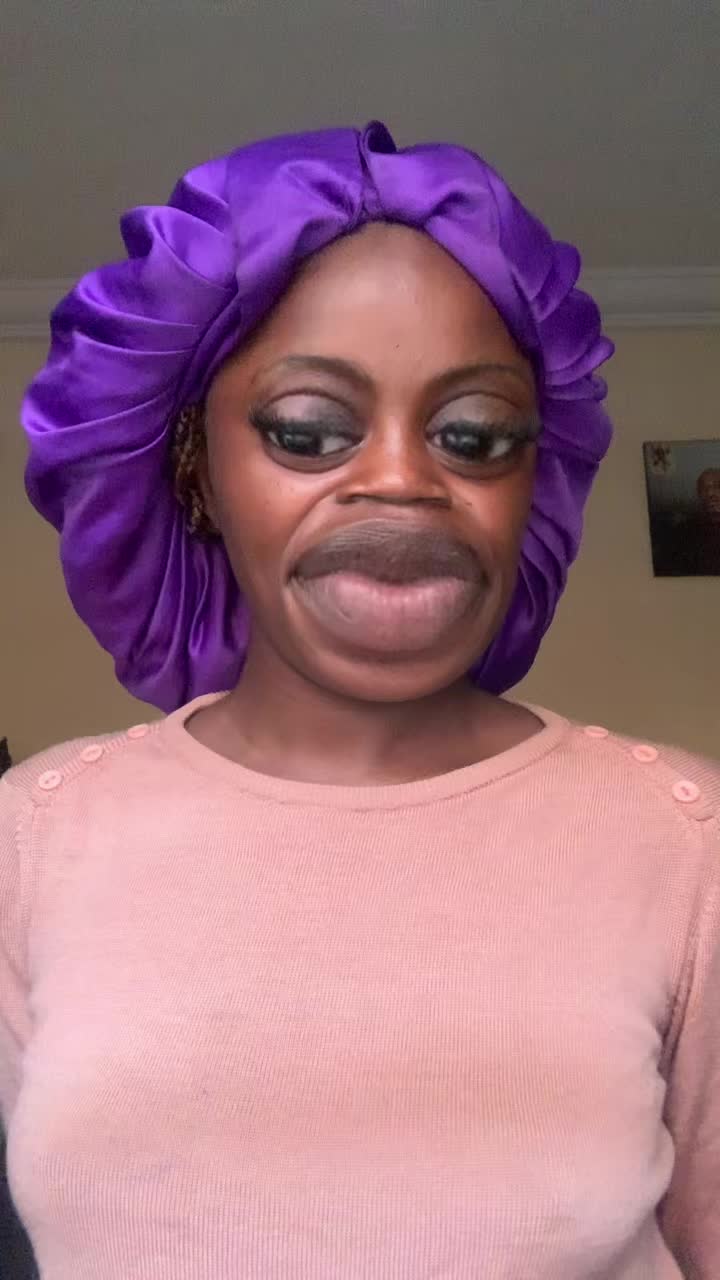 @Lauretta_
