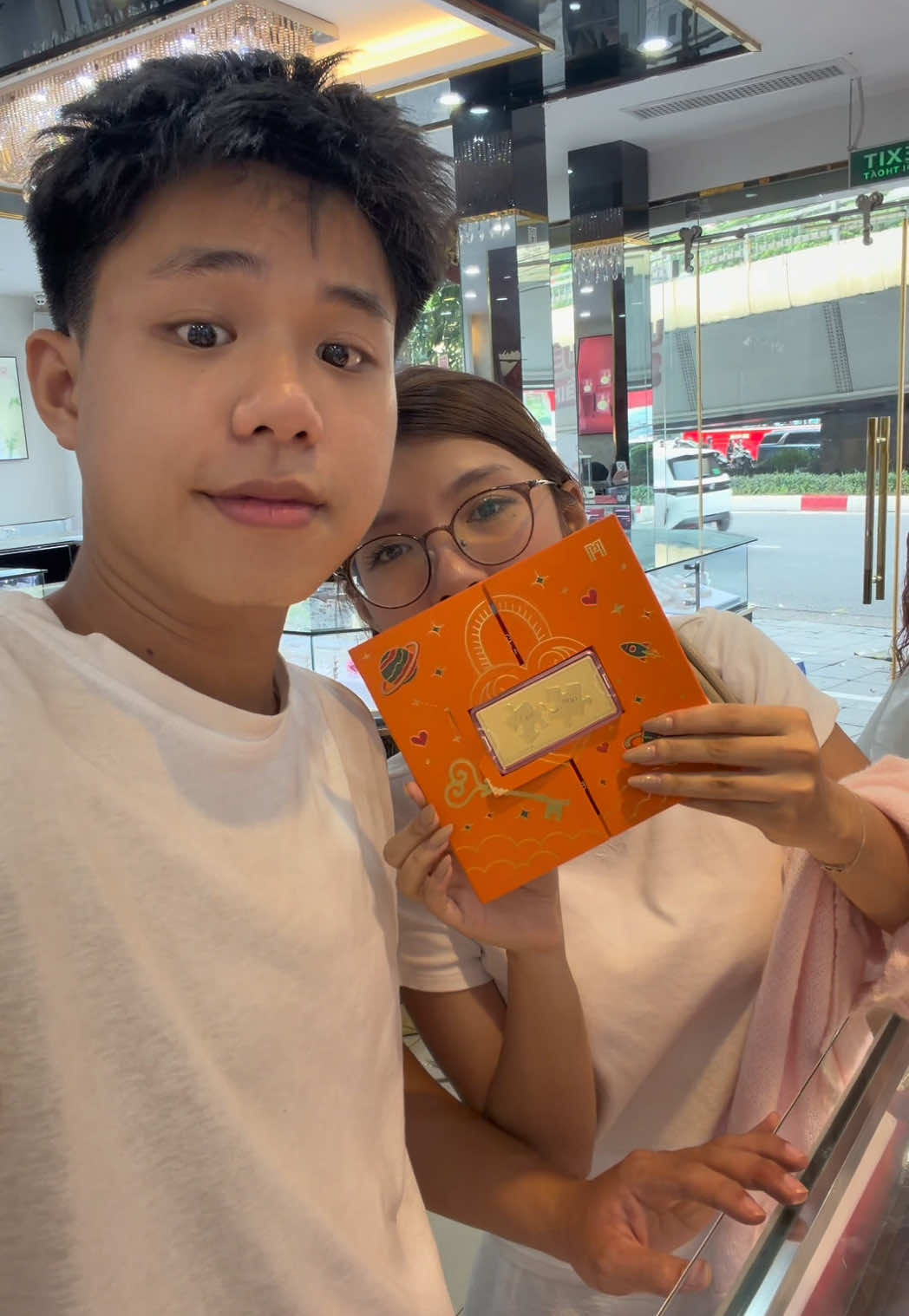 @tốt nghiệp xong cưới ♡