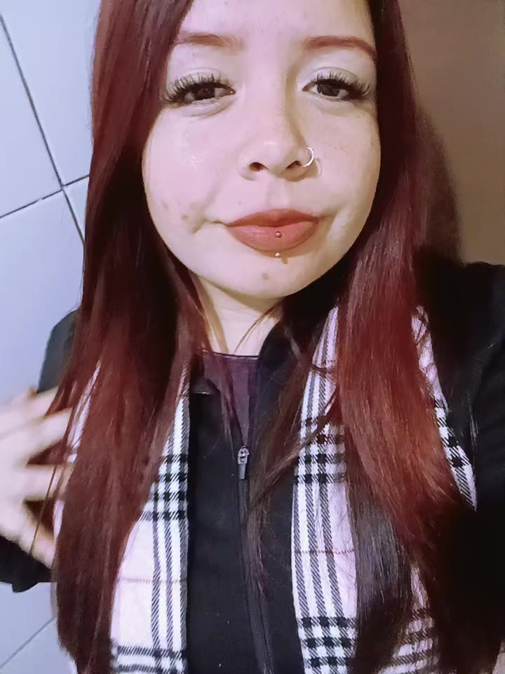 @Carolina Andrea•💋