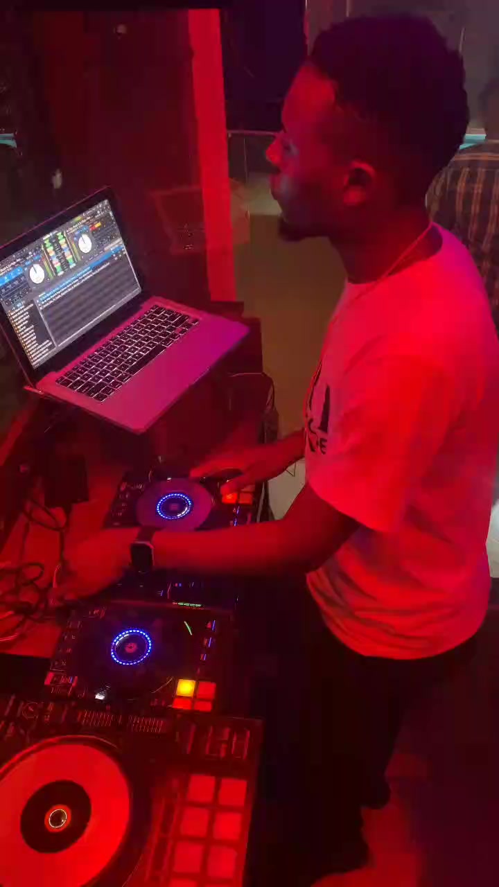 @Dj PoshUg 🇺🇬