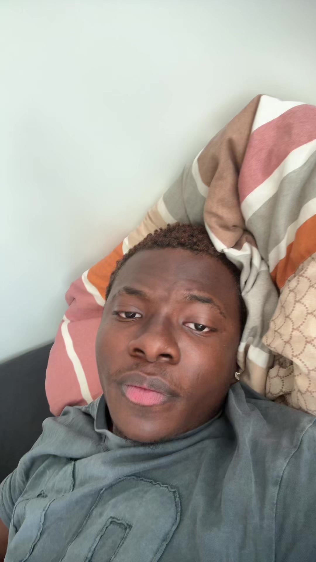 @J9