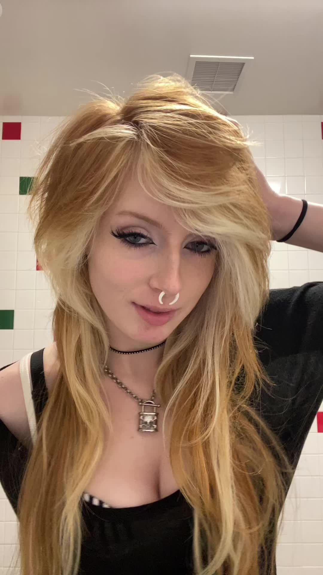 @𝓜𝓪𝓴𝓮𝓭𝓪