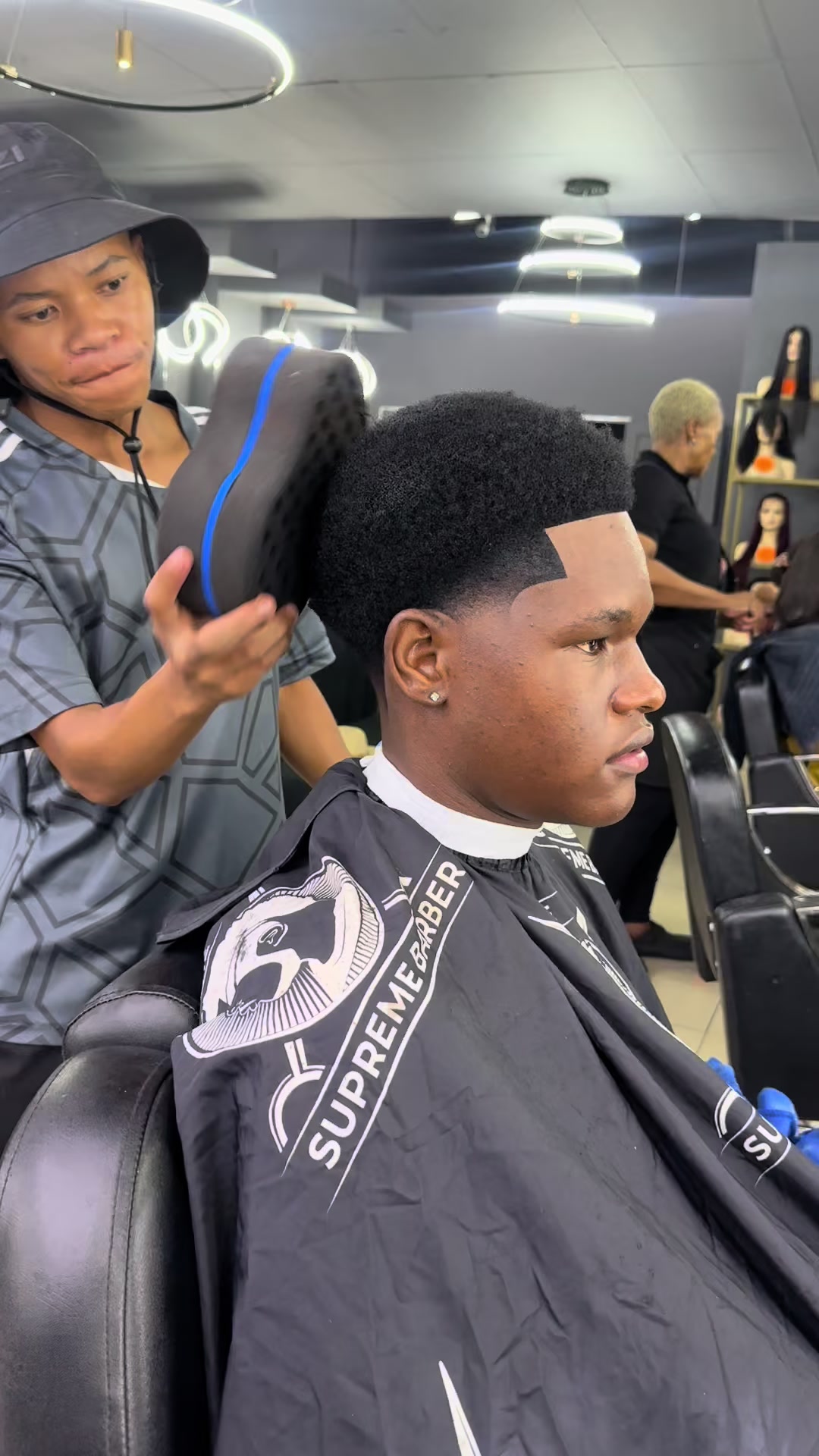 @TheSupremeBarber_