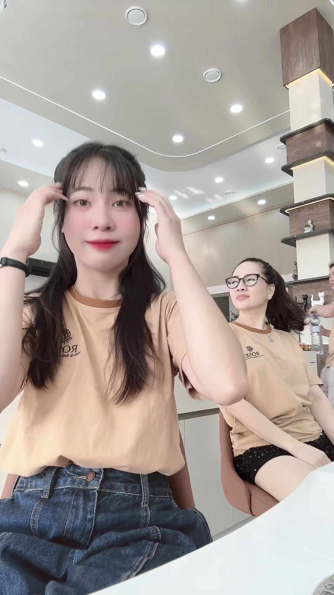 @Oanh Nana 🇻🇳🇯🇵🇨🇿