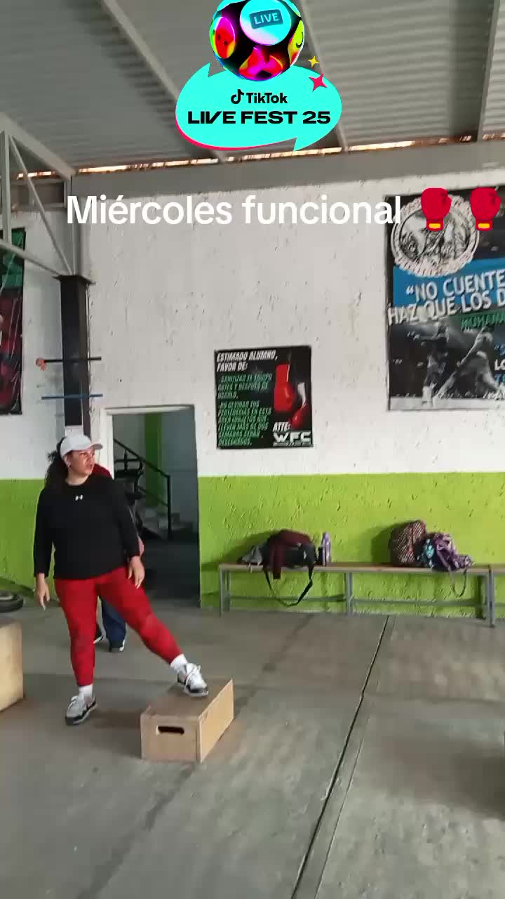 @Angie 🐧💫🌟❣️👀