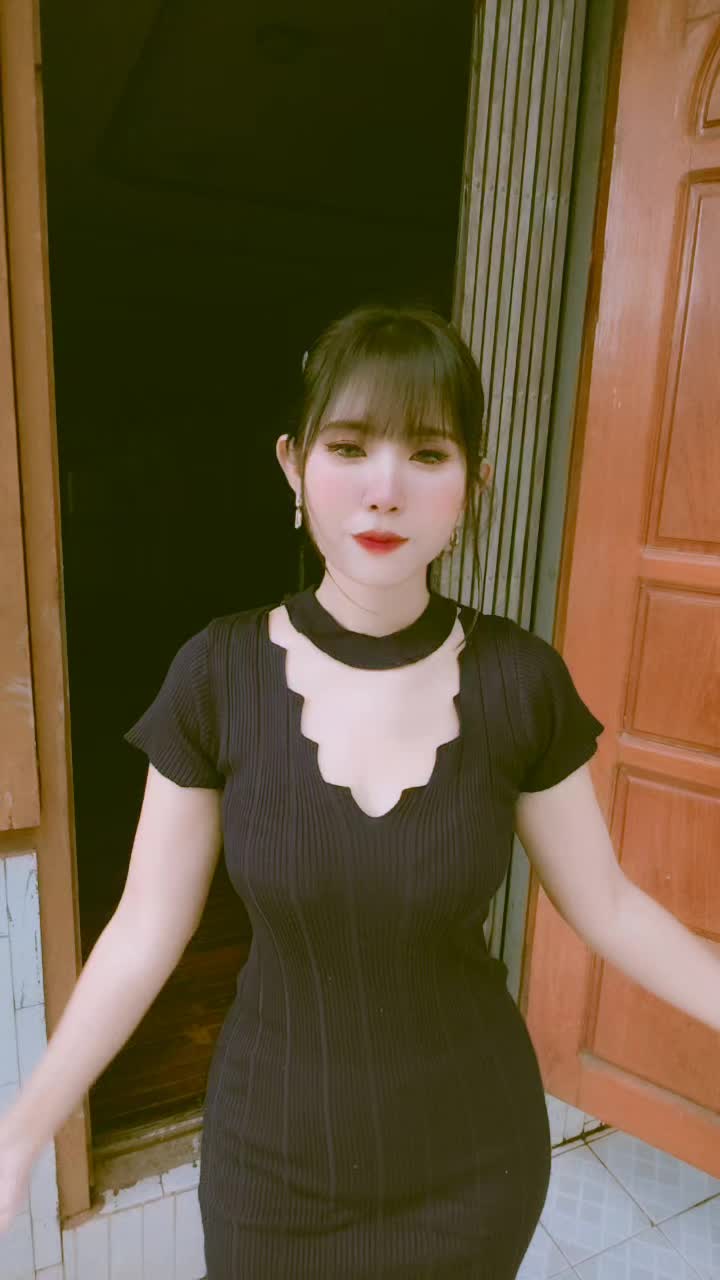 @Hnin Htet Aung