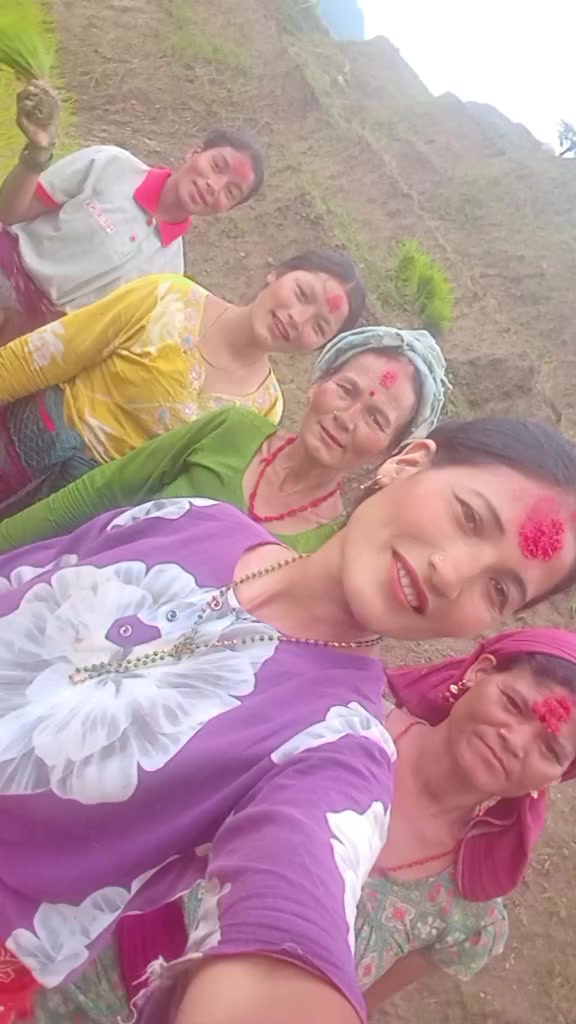 @Mina Shahi Thakuree