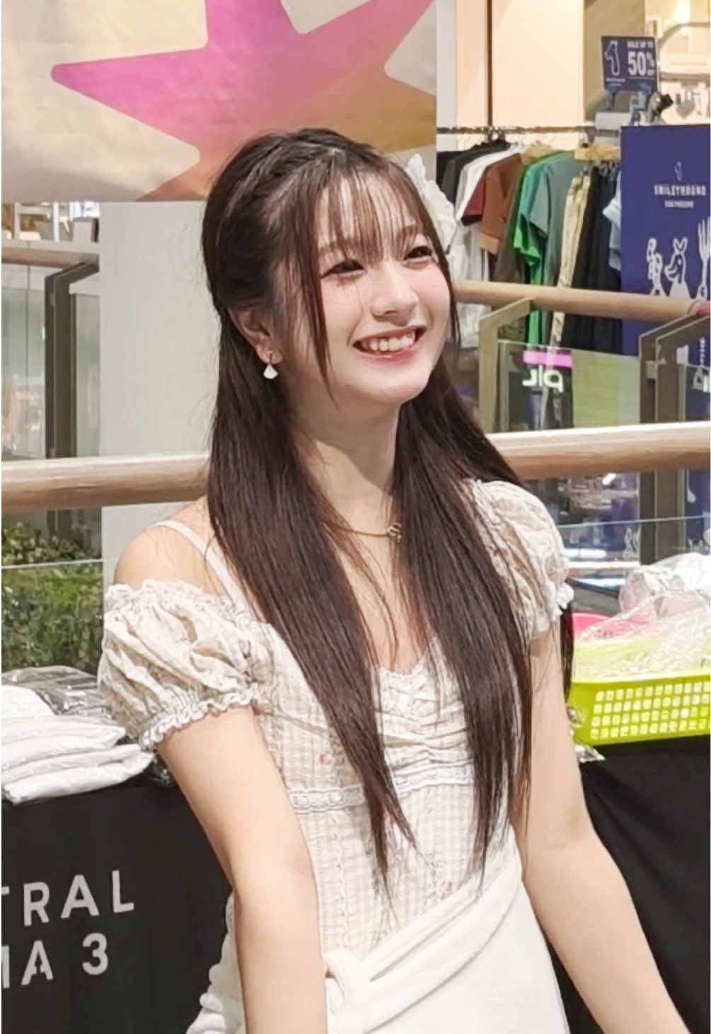 @จฮก