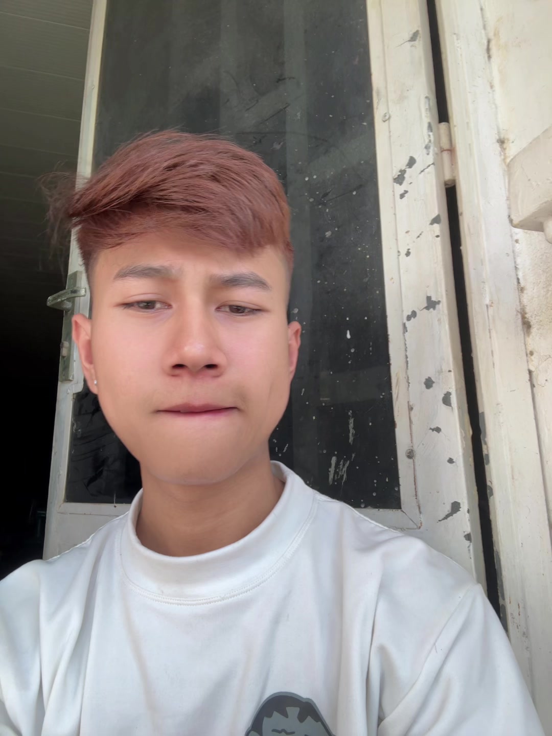 @T