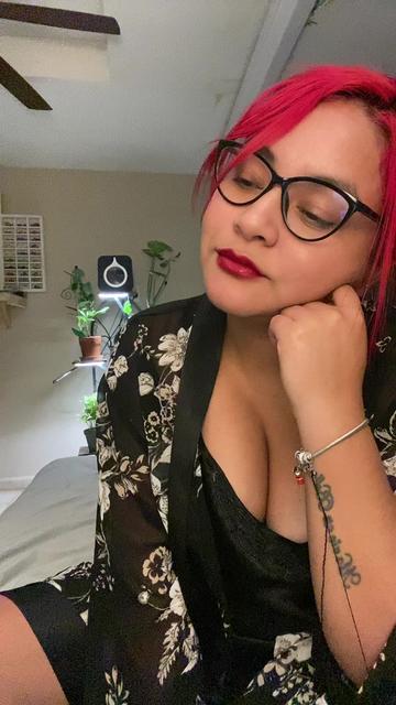 @La_rojita_🍒🤓