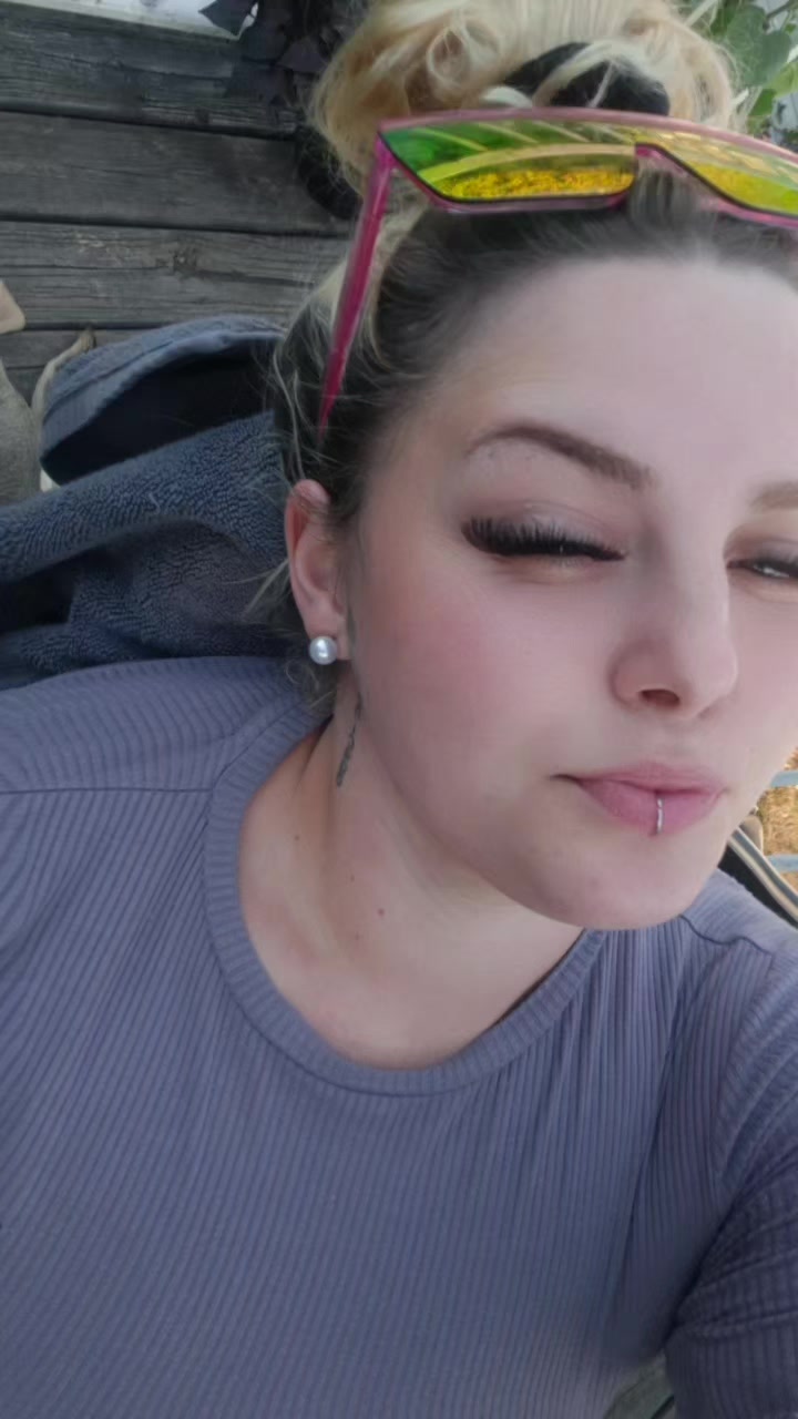 @DeeZee*