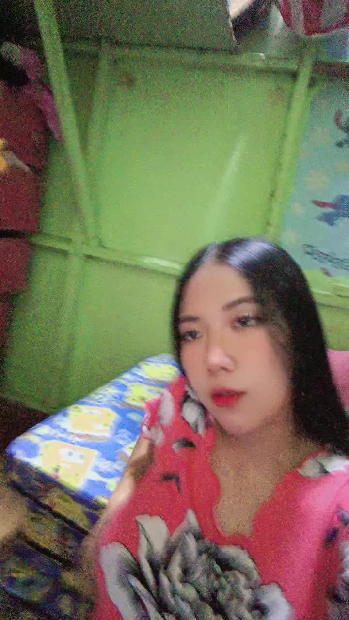 @Ems_