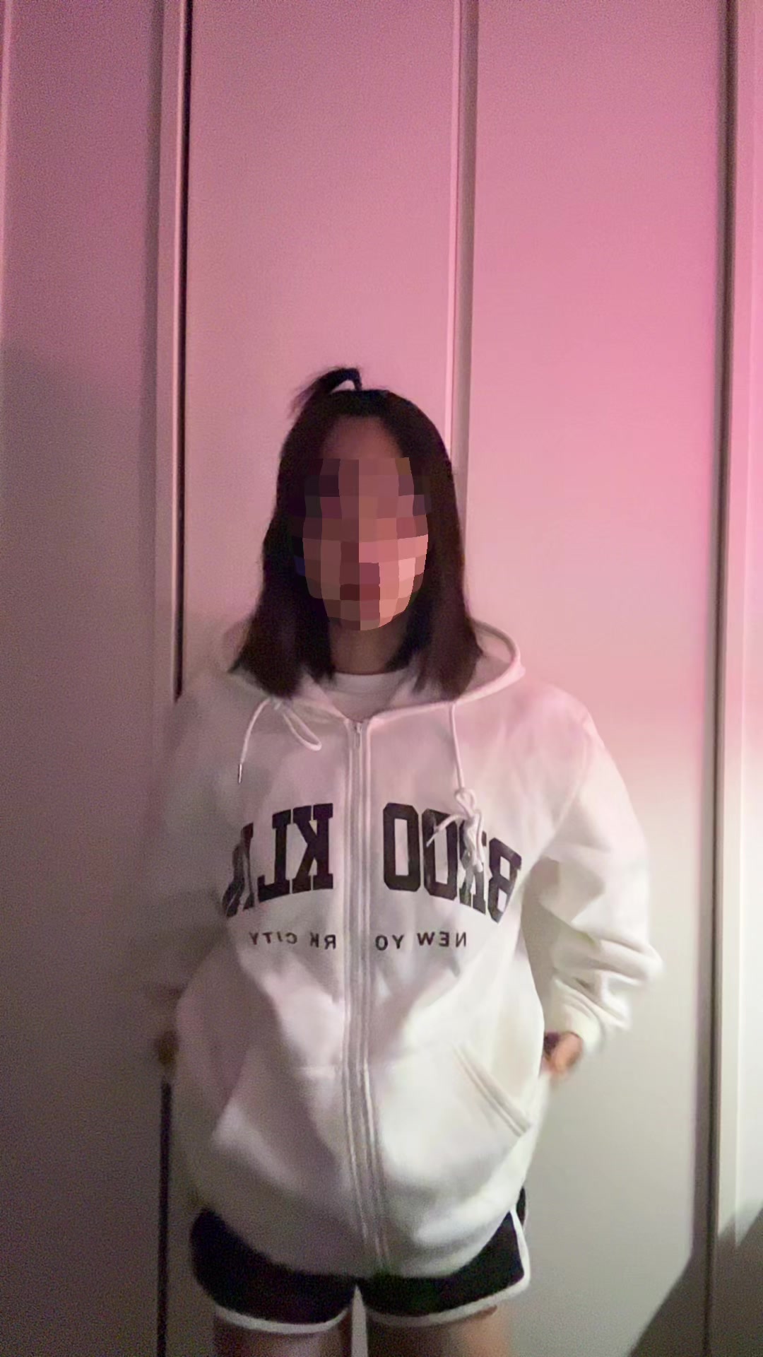 @✮