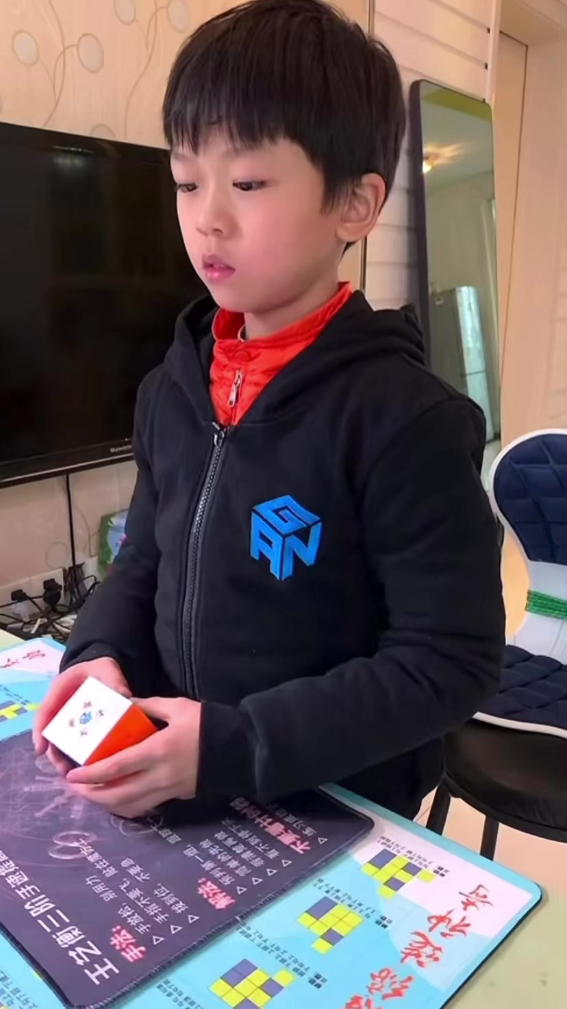 @Yiheng Wang 王艺衡 🇨🇳