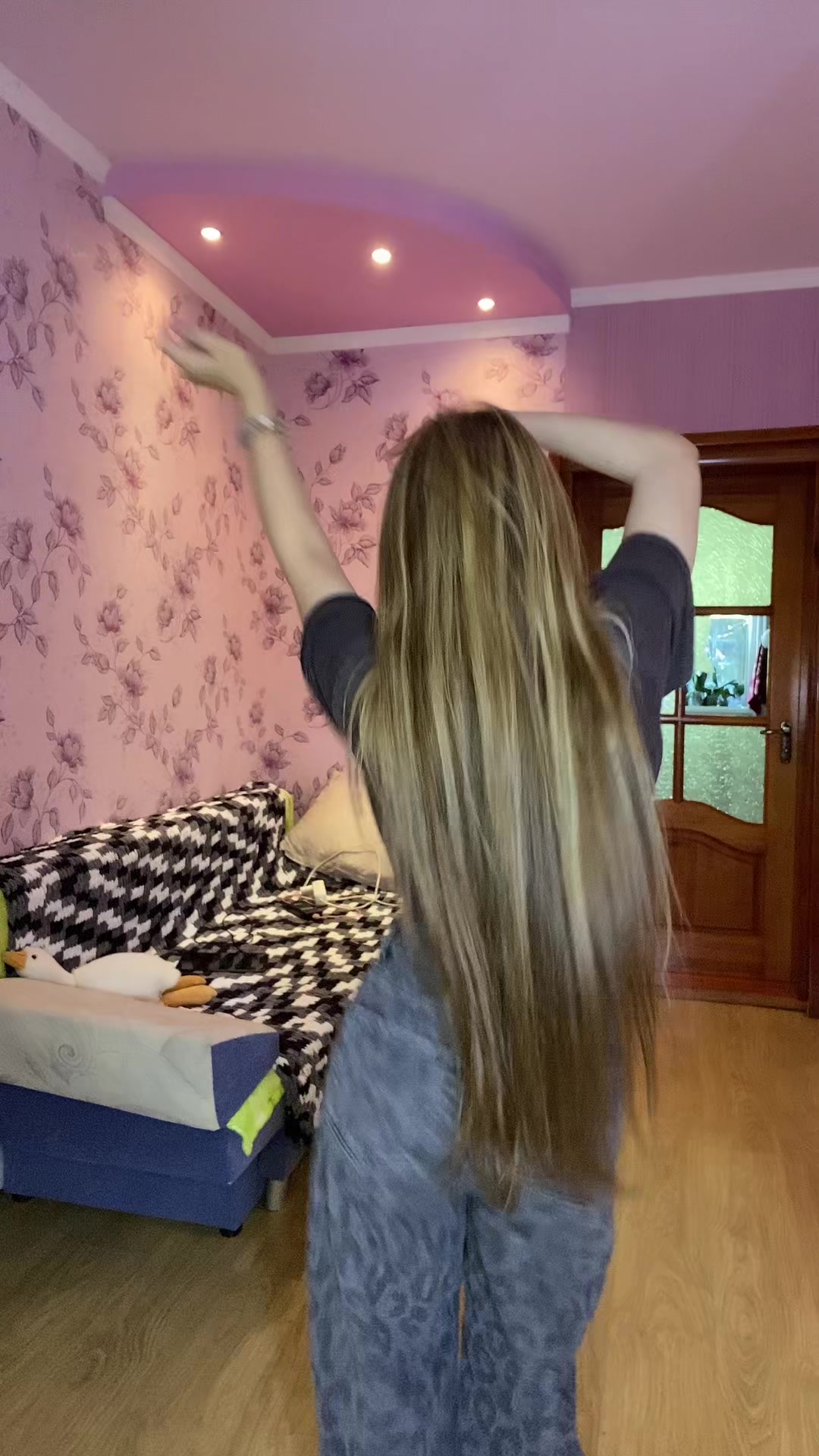 @Маленька