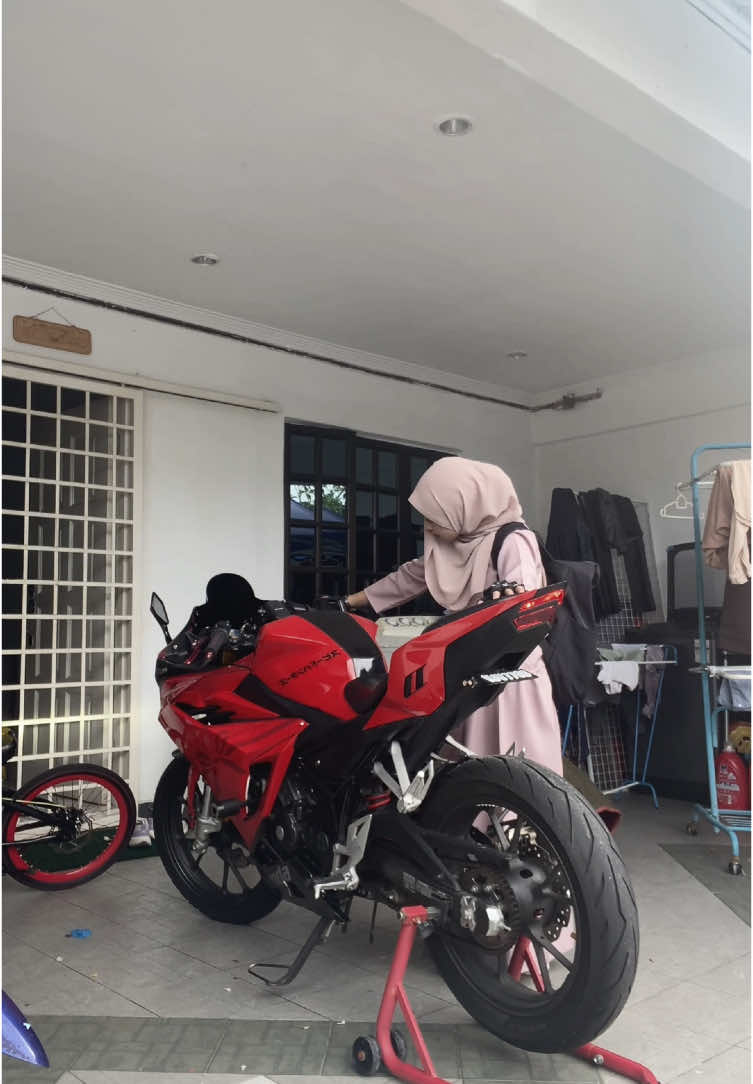 @๐ก๐พ๐ซ๐