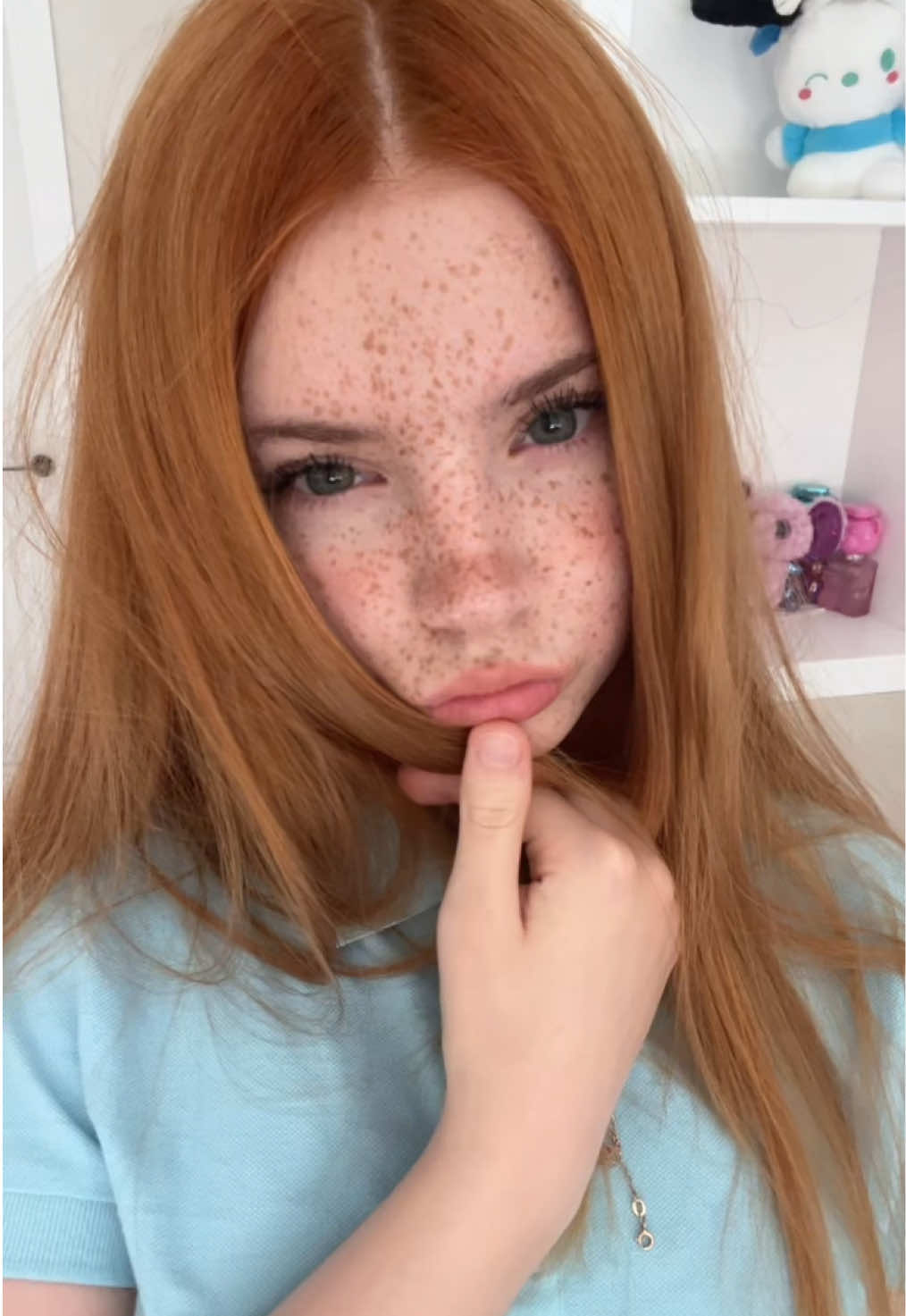 @Alice Sparkly🗡️