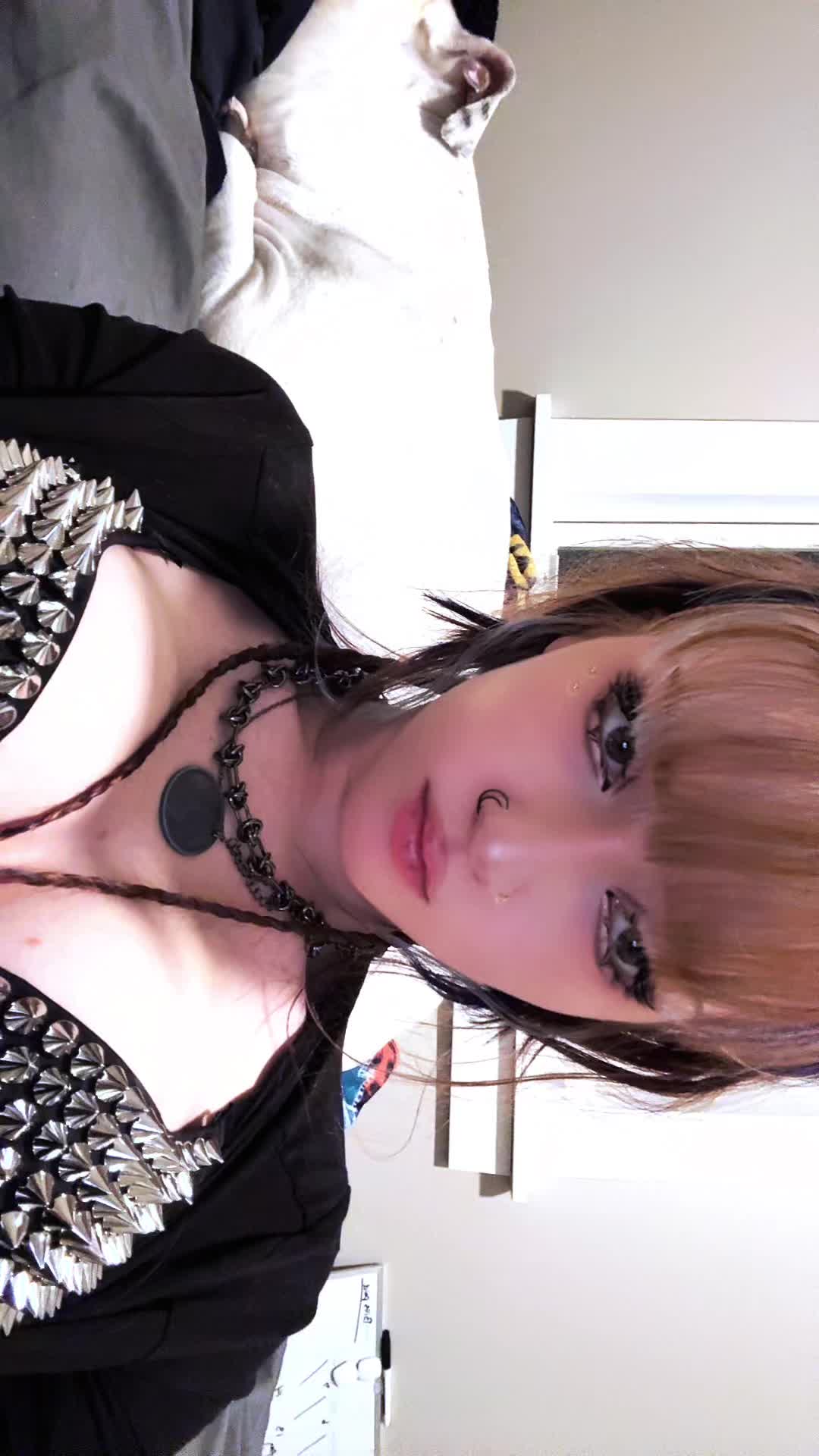 @_sourbats_