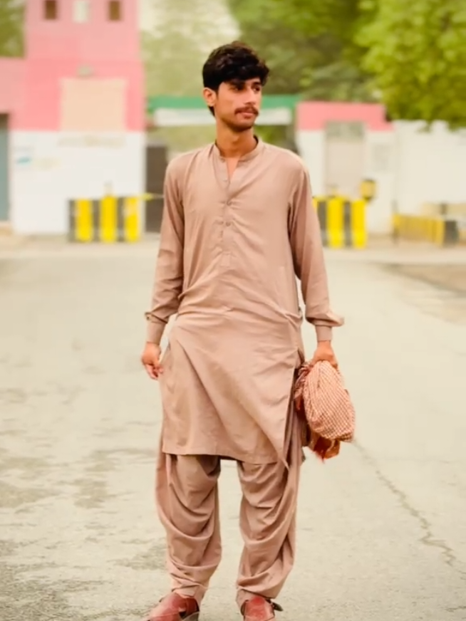 @▄︻̷̿┻̿═━عامر کھیتران