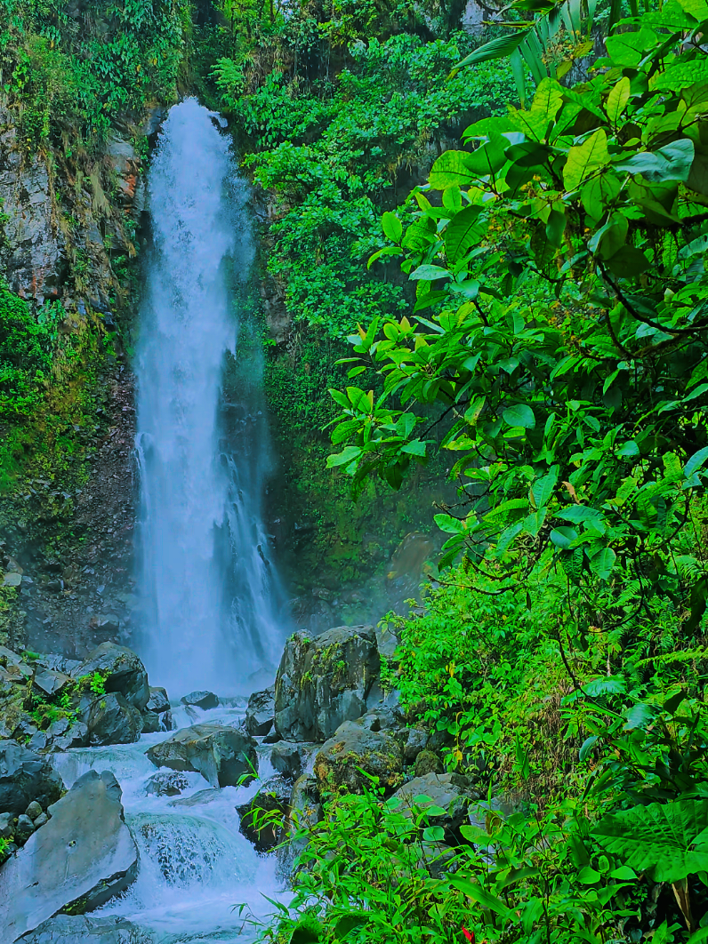 @nomadic.travelers