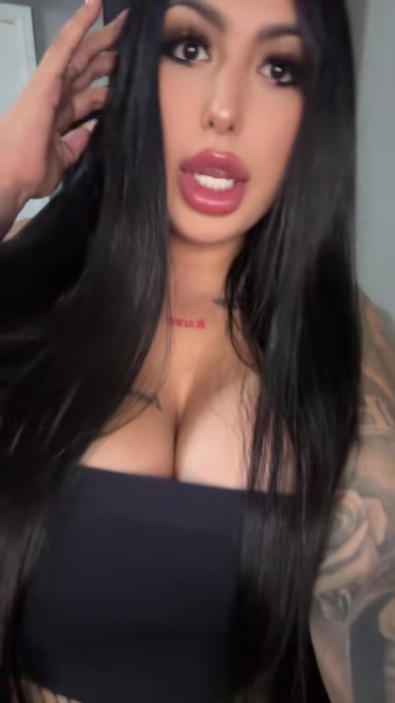 @Erikasaldana