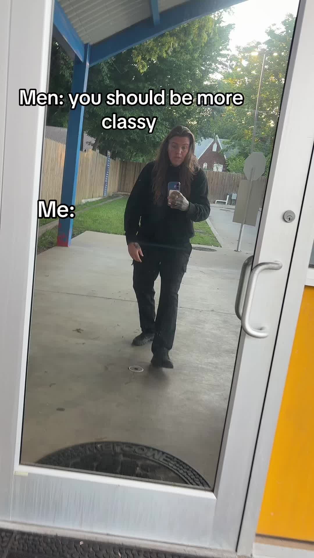 @Tee