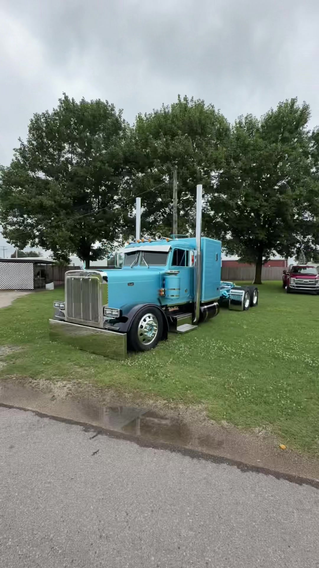 @truckshowjoe