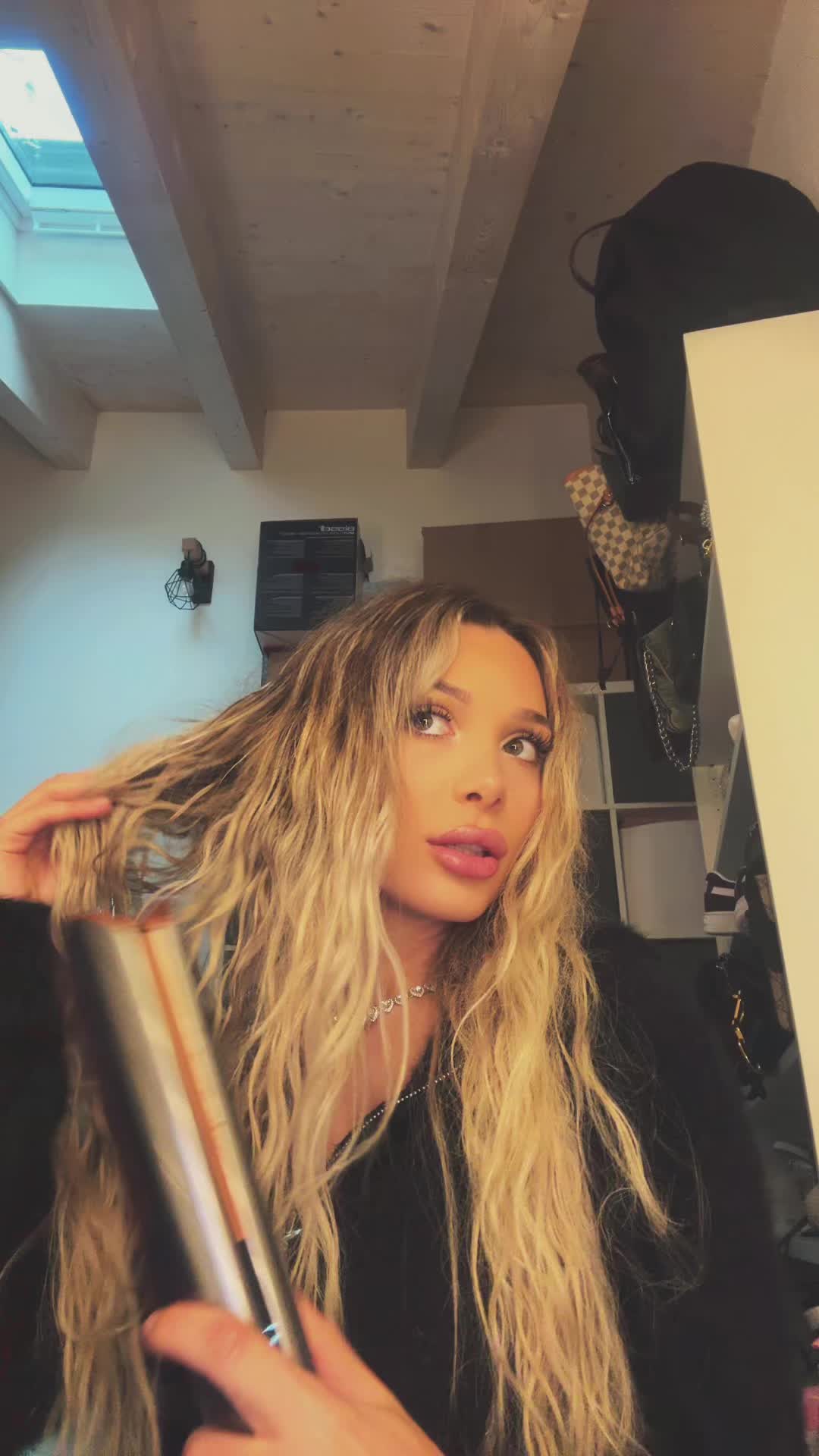 @icyblondi