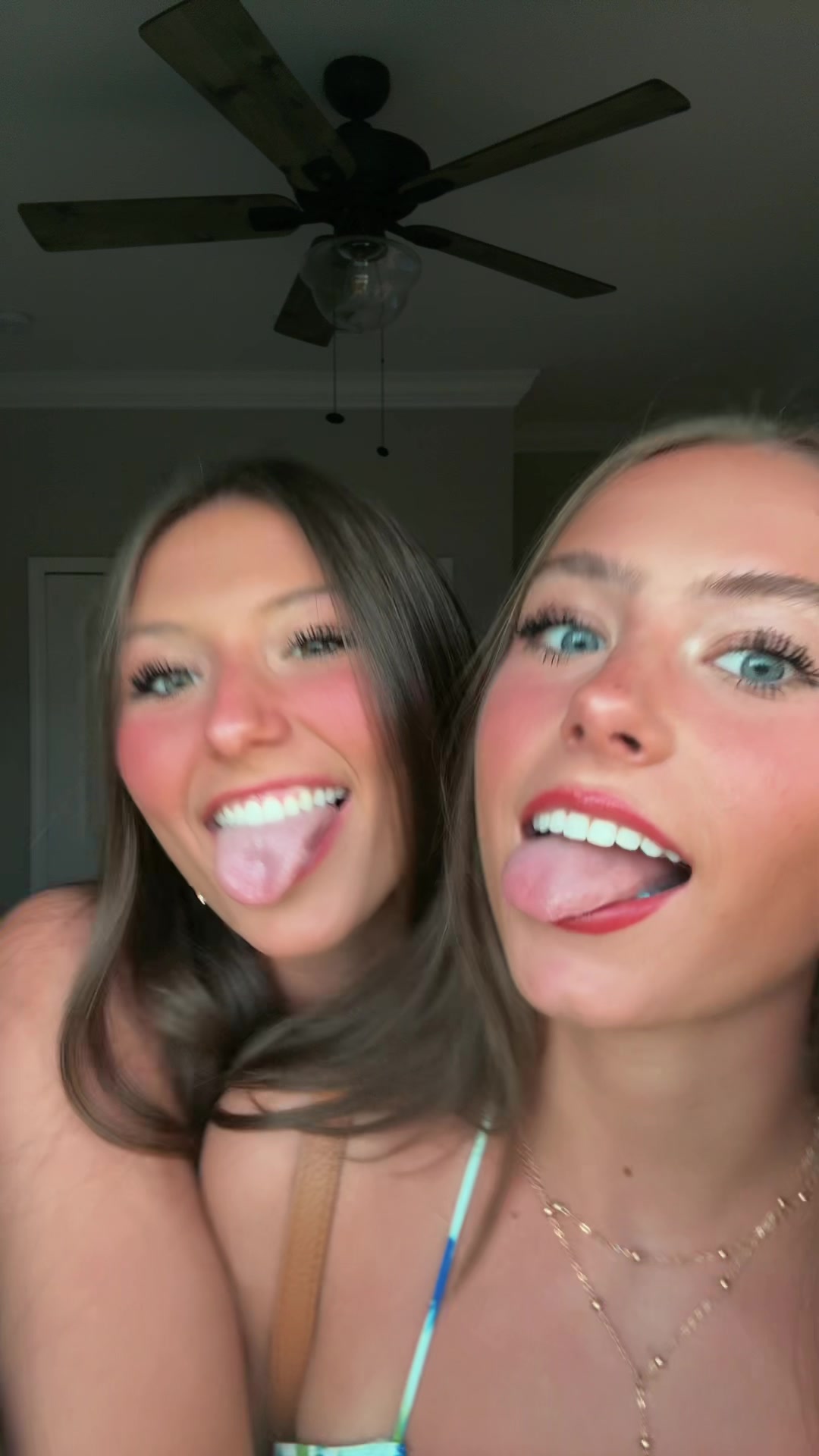 @Ella_Cooper06